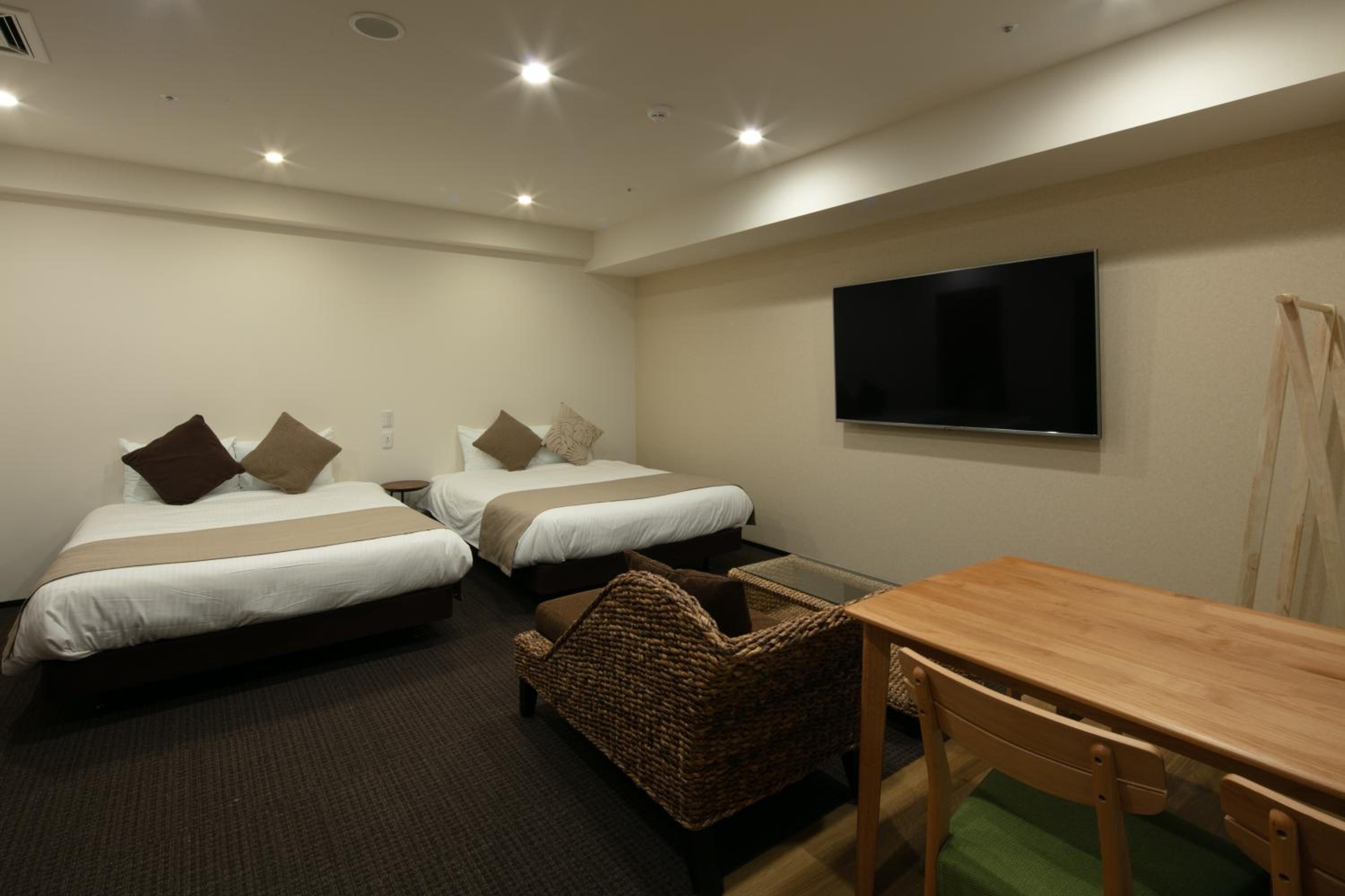 Family Suite - Photo 15