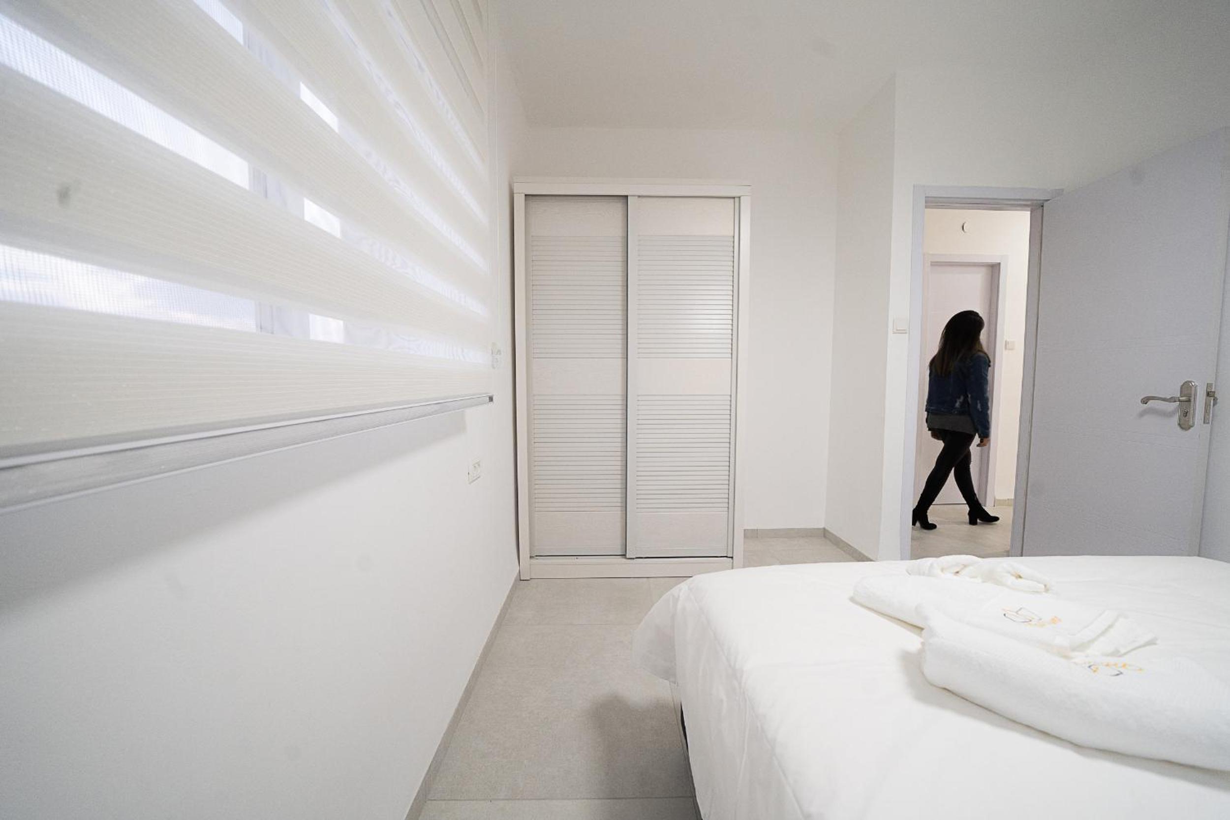Three-Bedroom Apartment - Photo 6