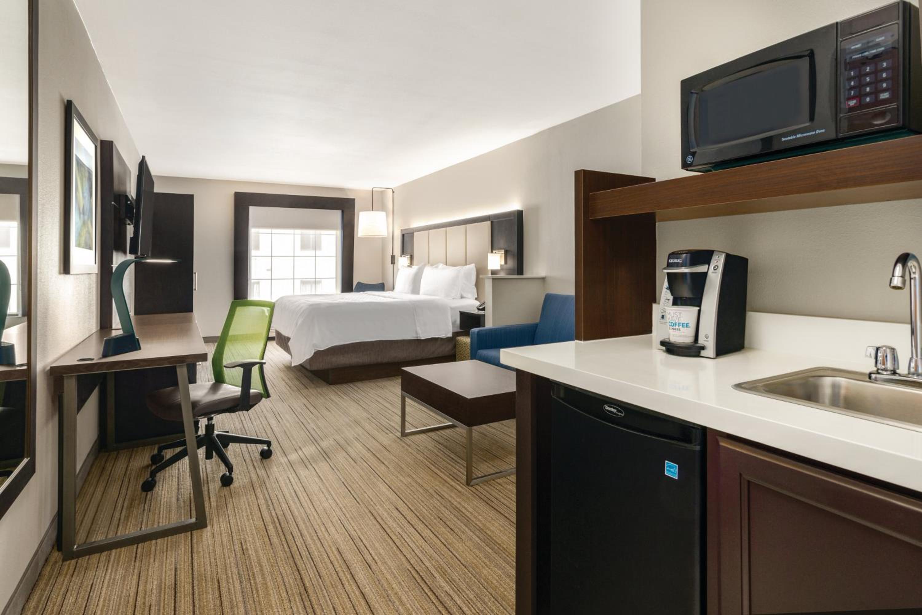 King Suite - Photo 5