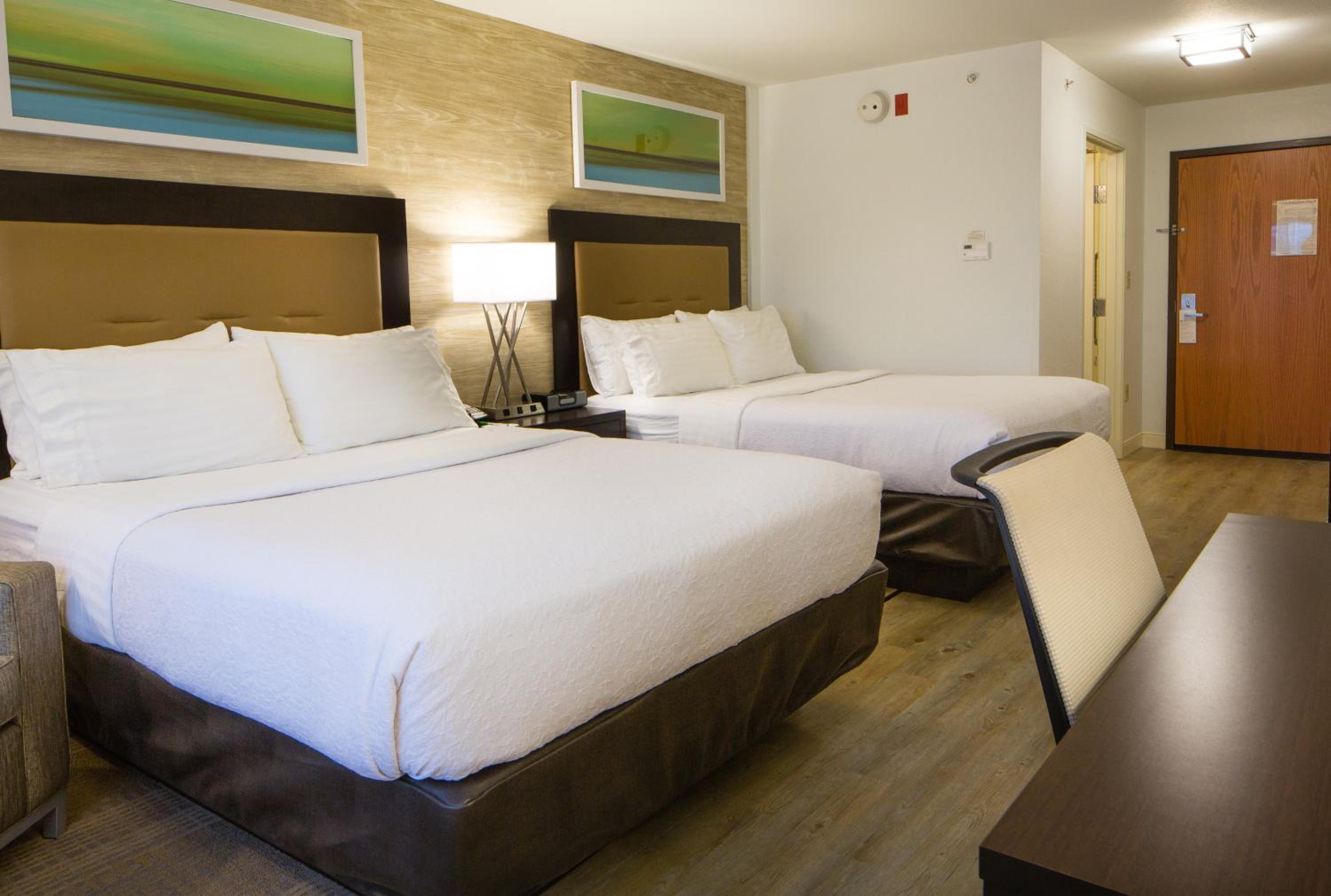 Standard Queen Room with Two Queen Beds - Photo 1