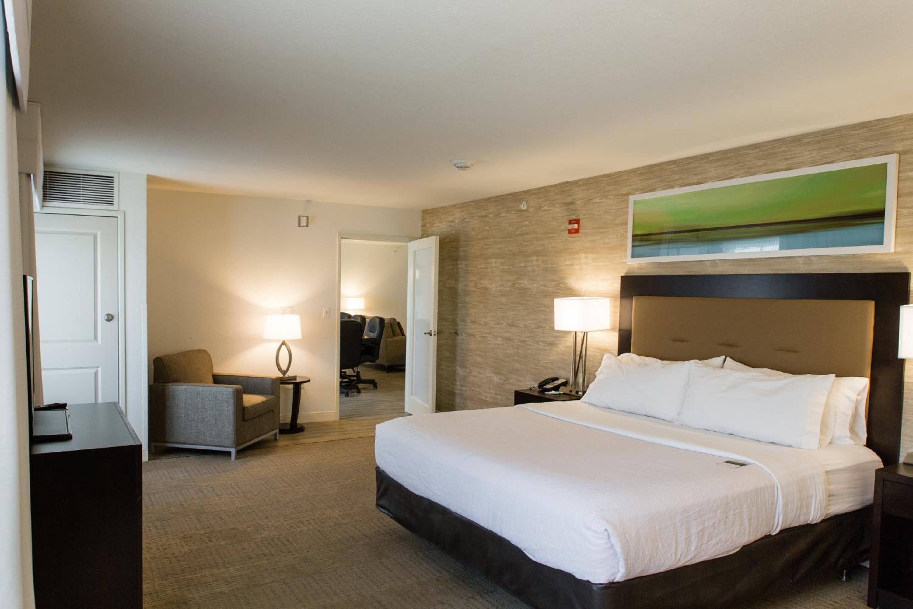Deluxe Suite - Disability Access photo 1