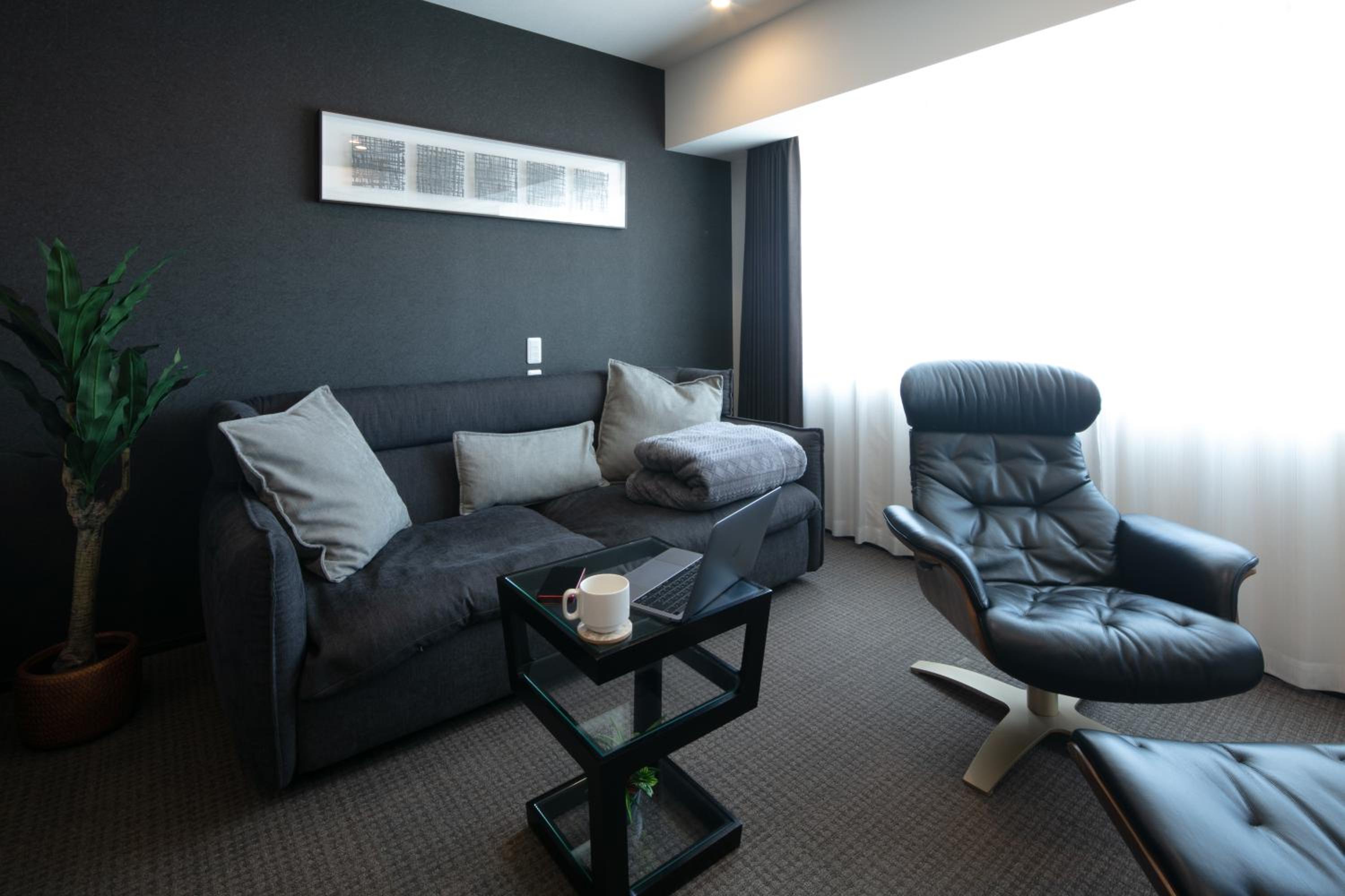 Deluxe King Room - Photo 27