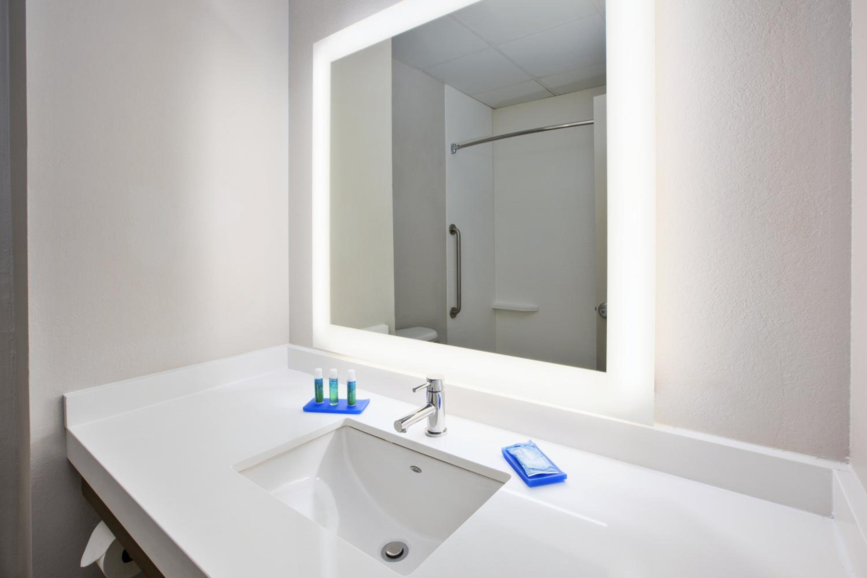 Standard Room - Photo 2