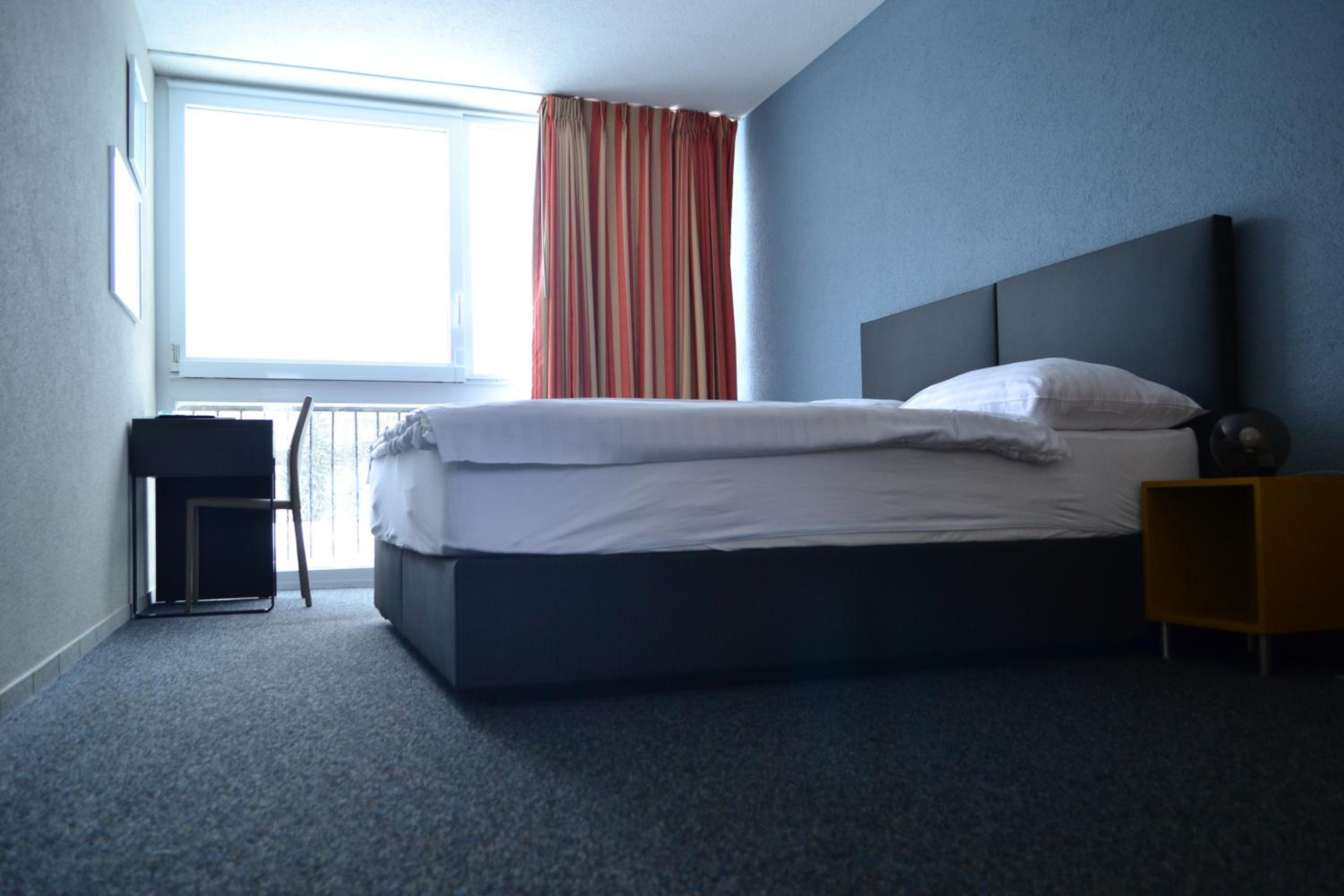 Double Room with Lake View - Photo 13
