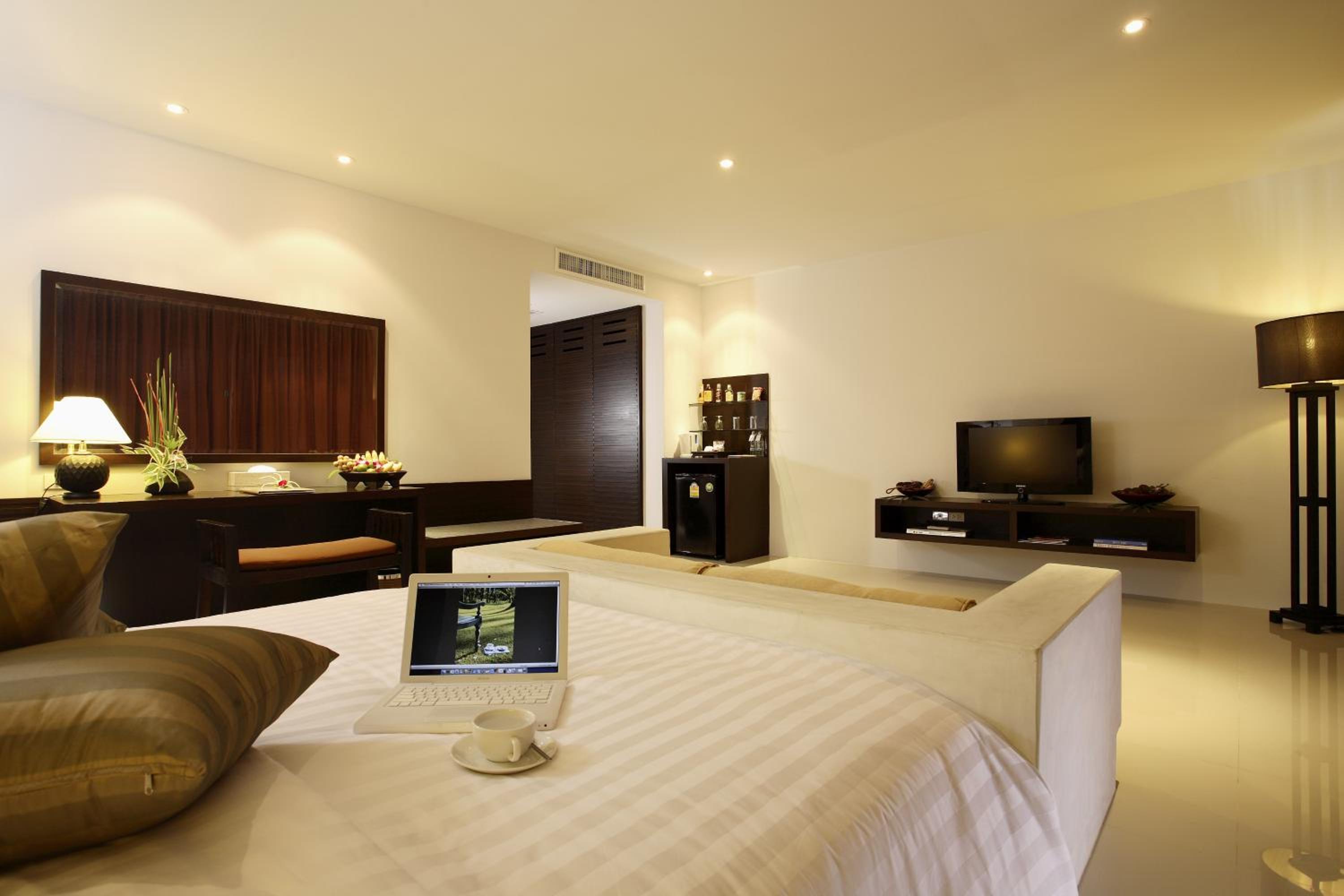 Superior Double or Twin Room with Garden View - Photo 10