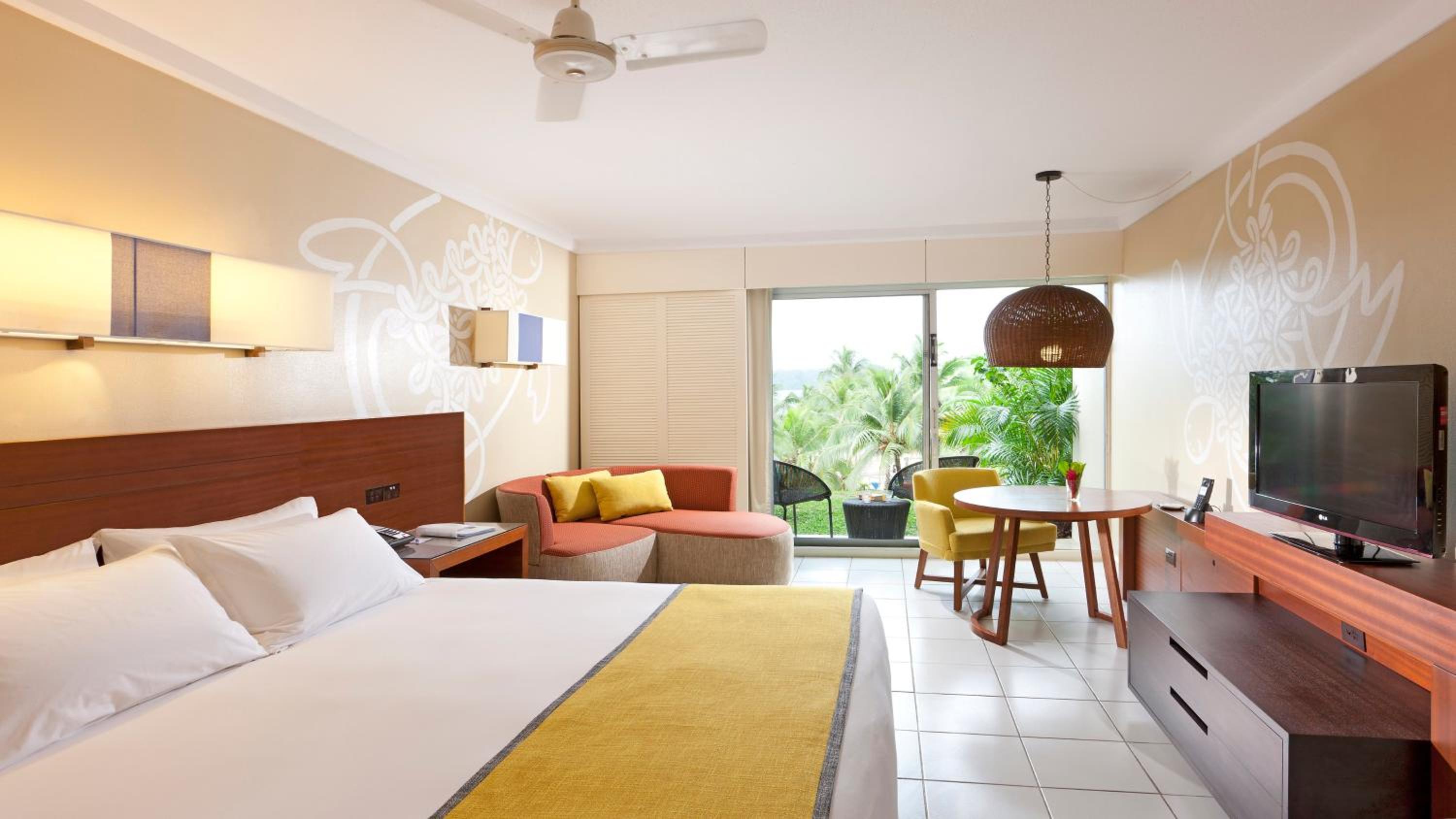 1 KING BED RESORT VIEW