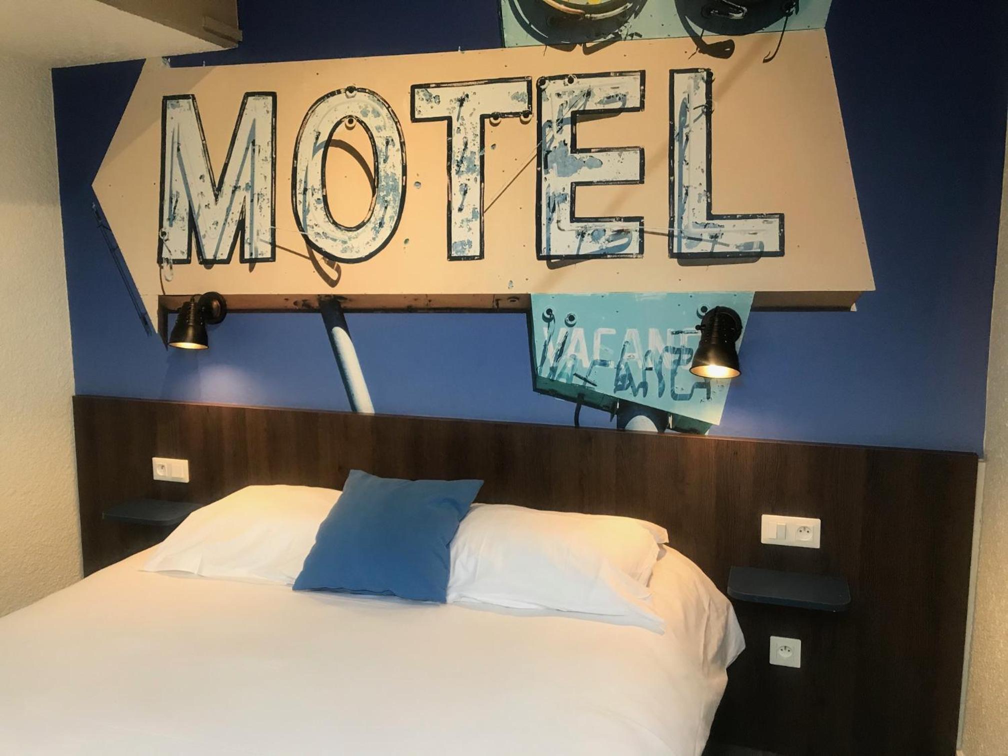 Double Room Motel - Photo 1