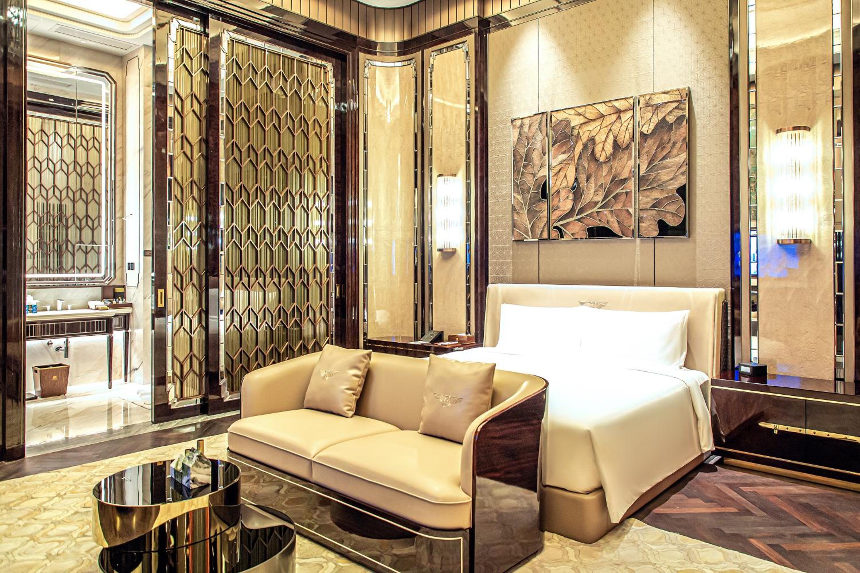 Palace Suite photo 2
