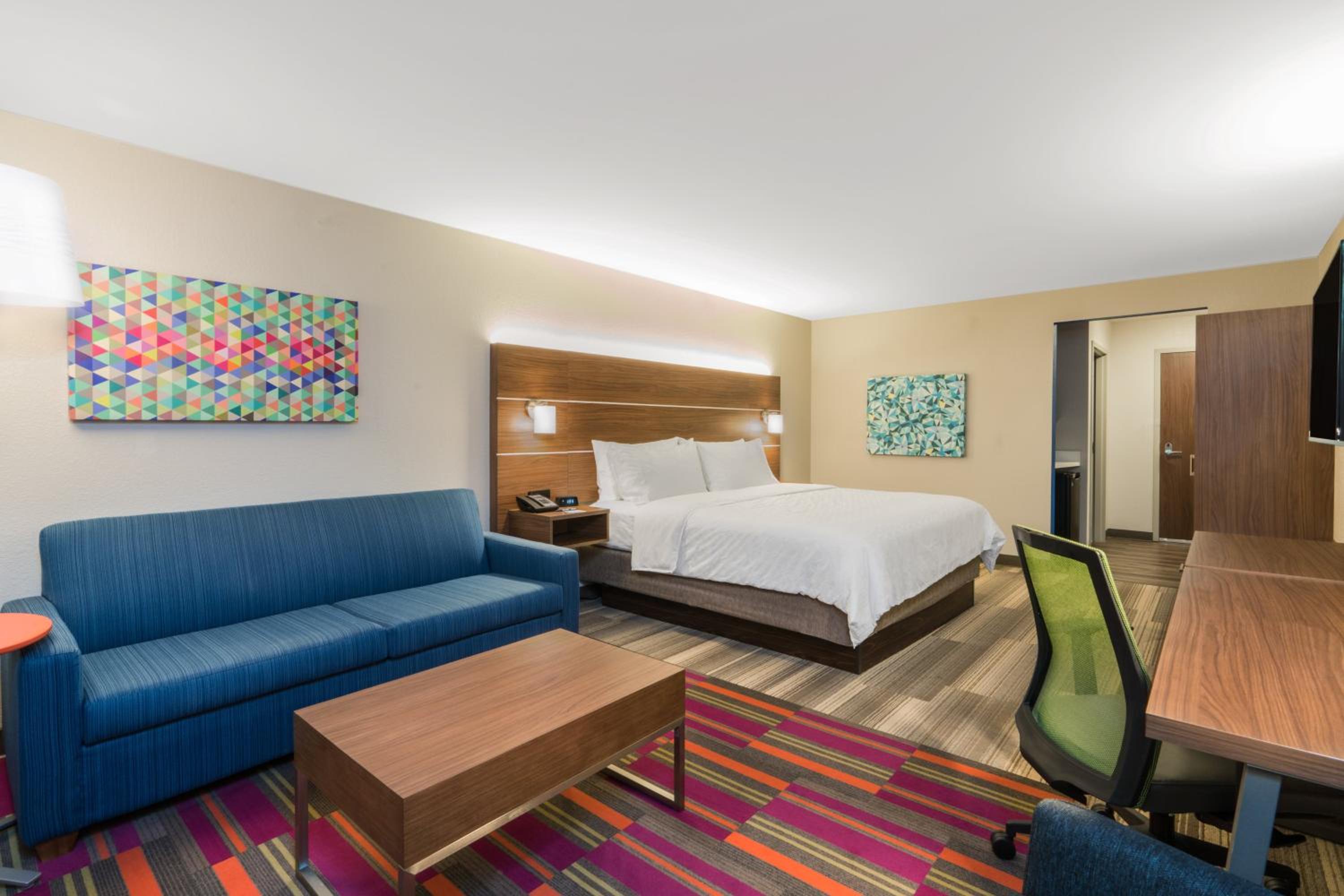 King Suite with Sofa Bed photo 1