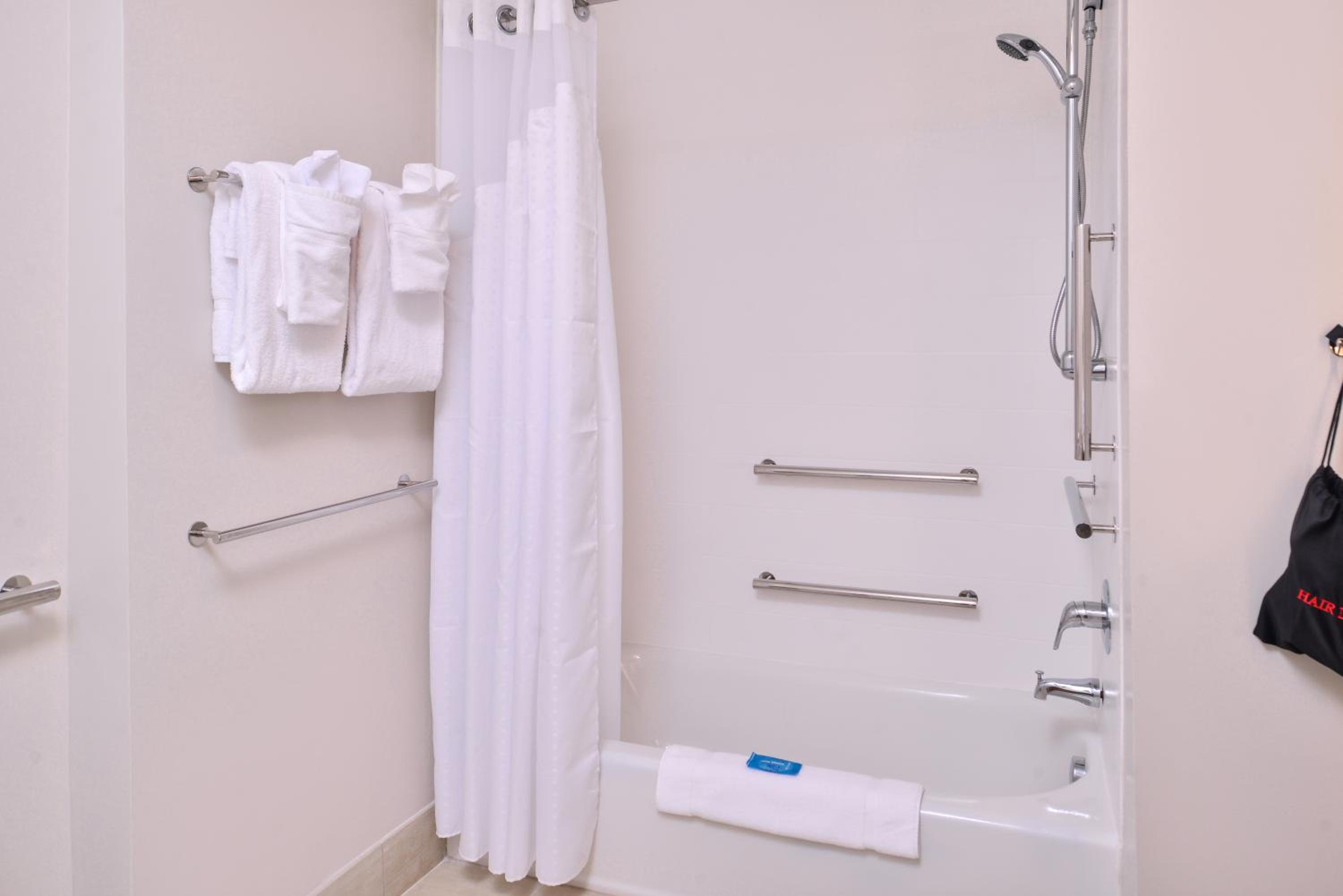 King Room - Mobility Access/Hearing Accessible