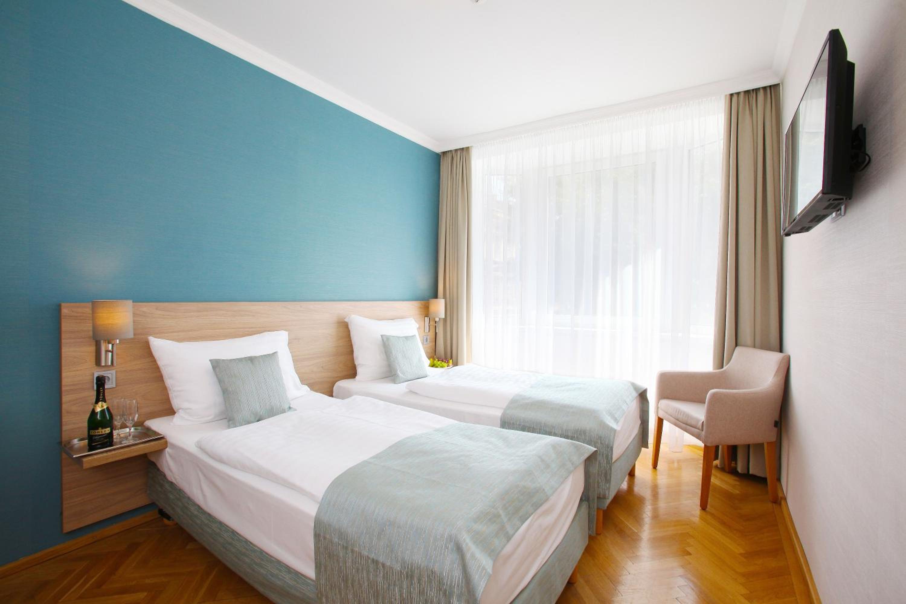 Comfort Double or Twin Room - Photo 1