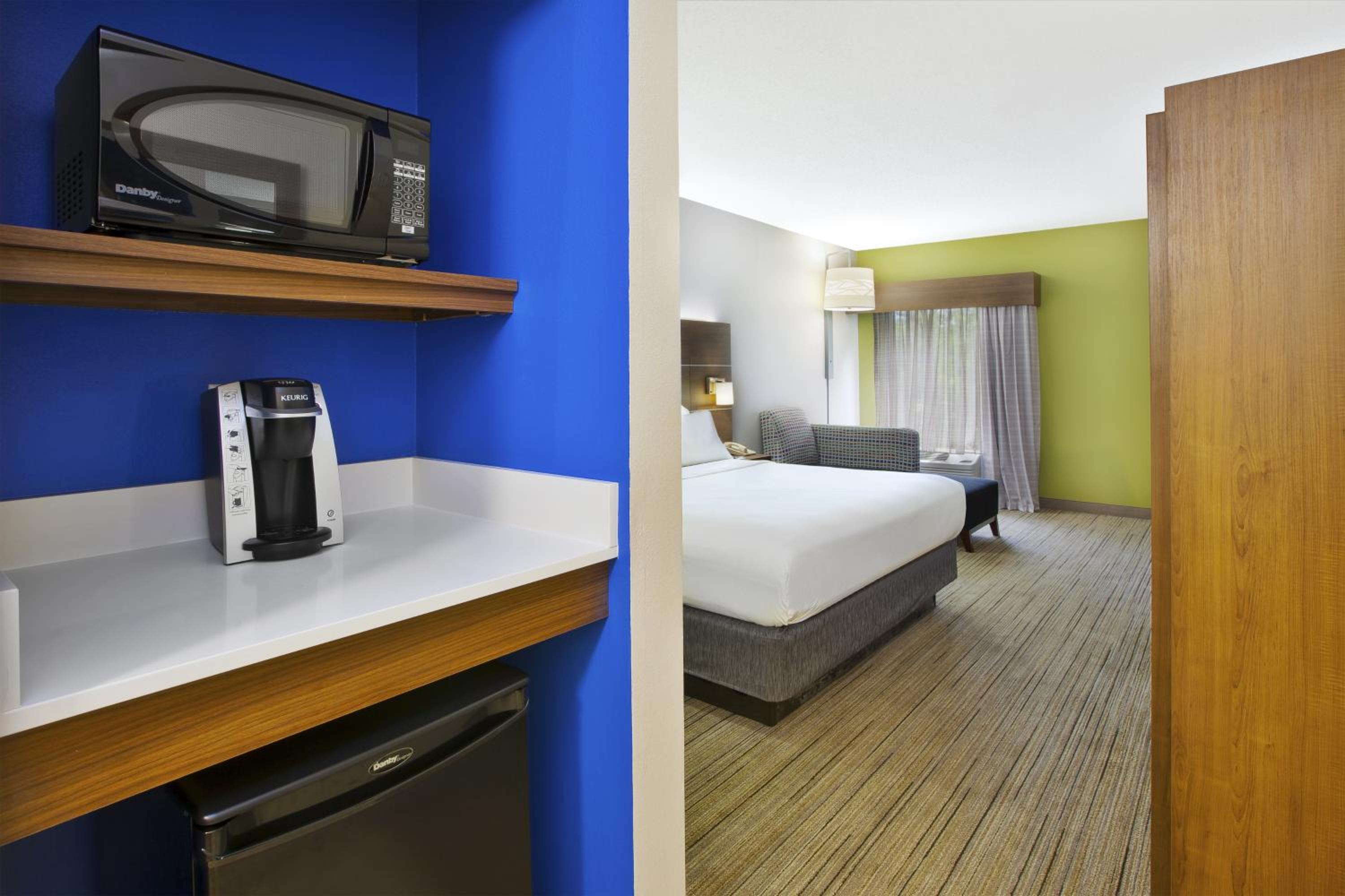 Standard King Room - Photo 1