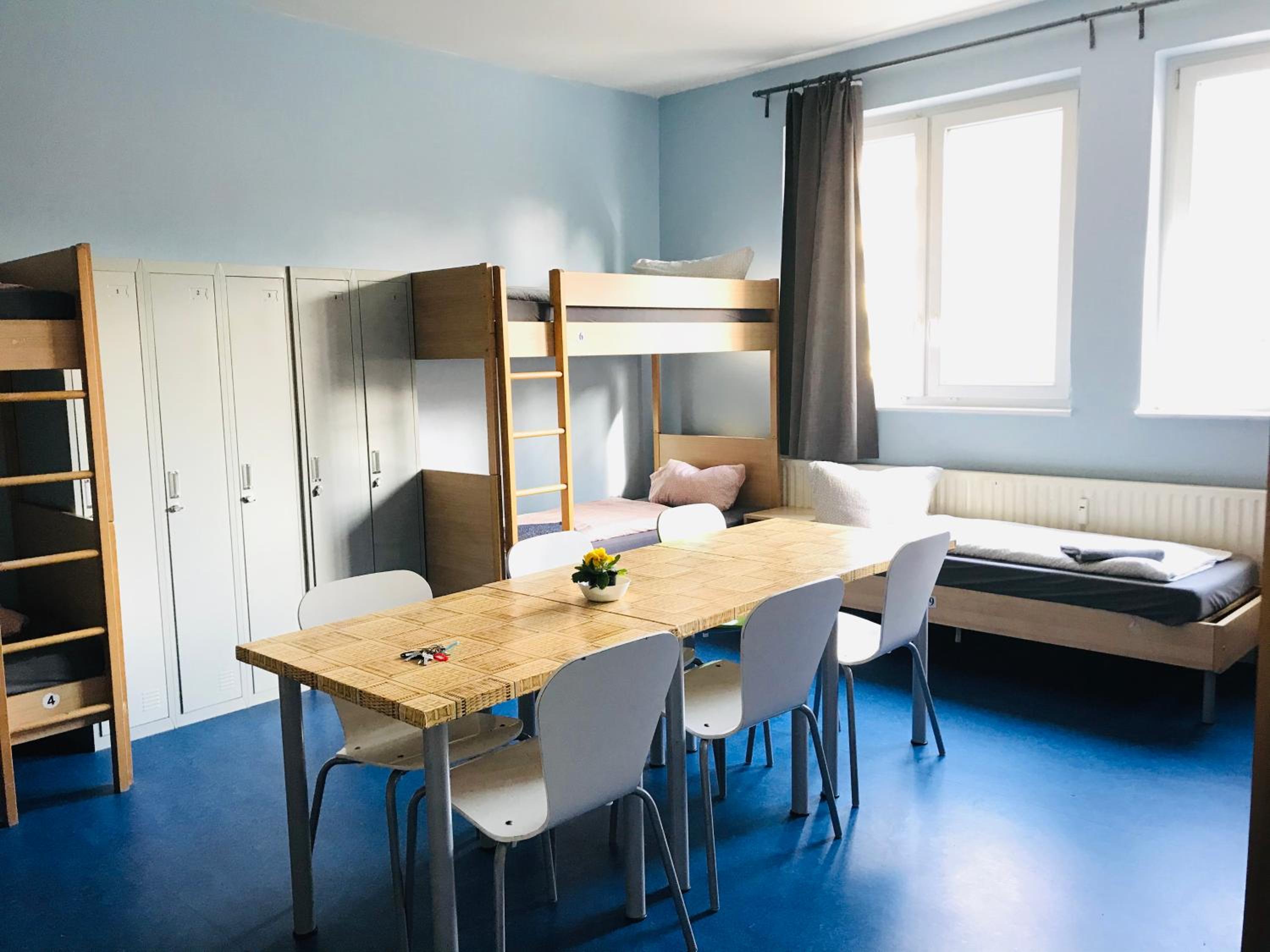 Bed in 8-Bed Dormitory Room photo 1