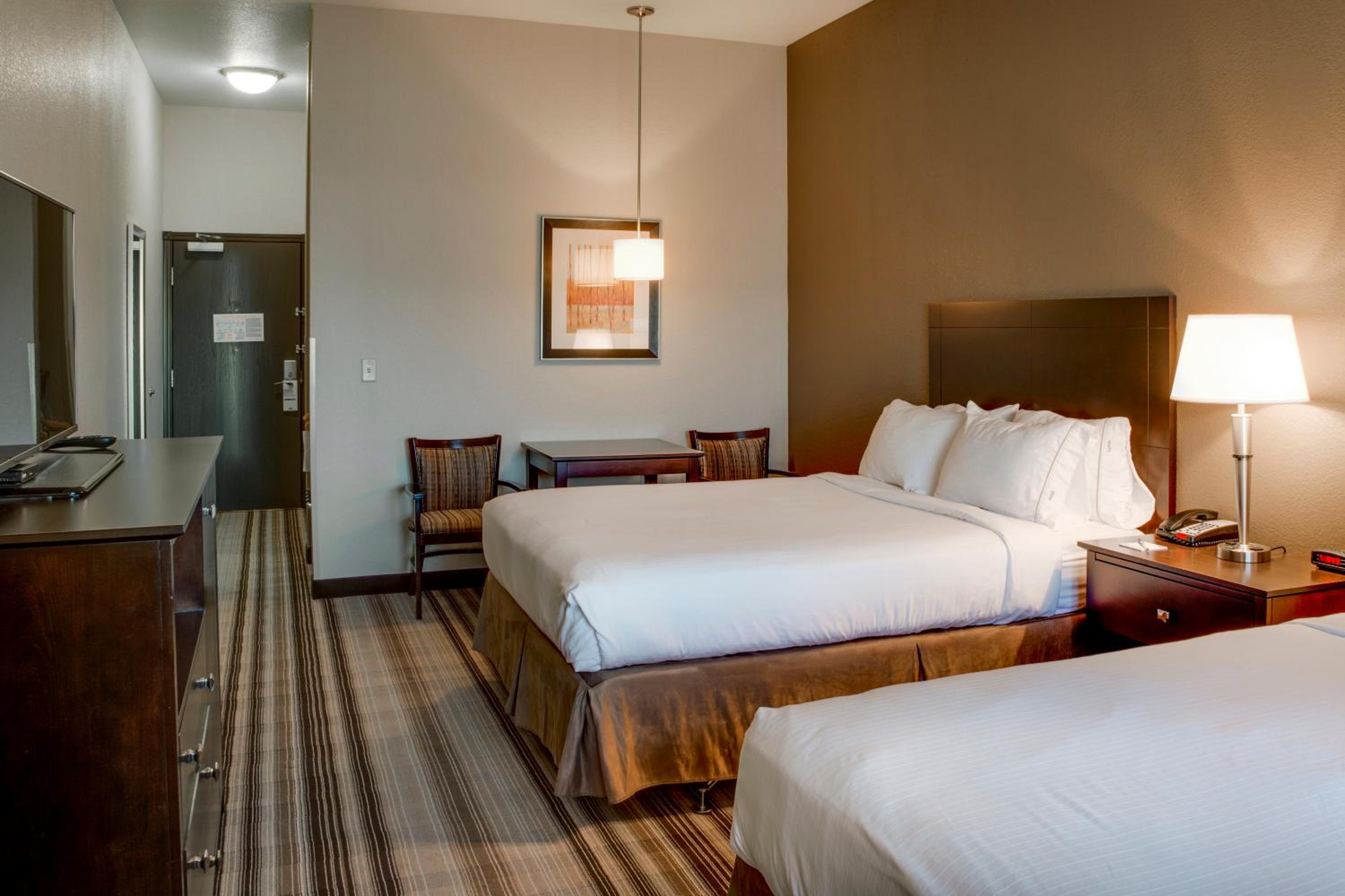 Suite with Two Queen Beds - Communications Accessible photo 2