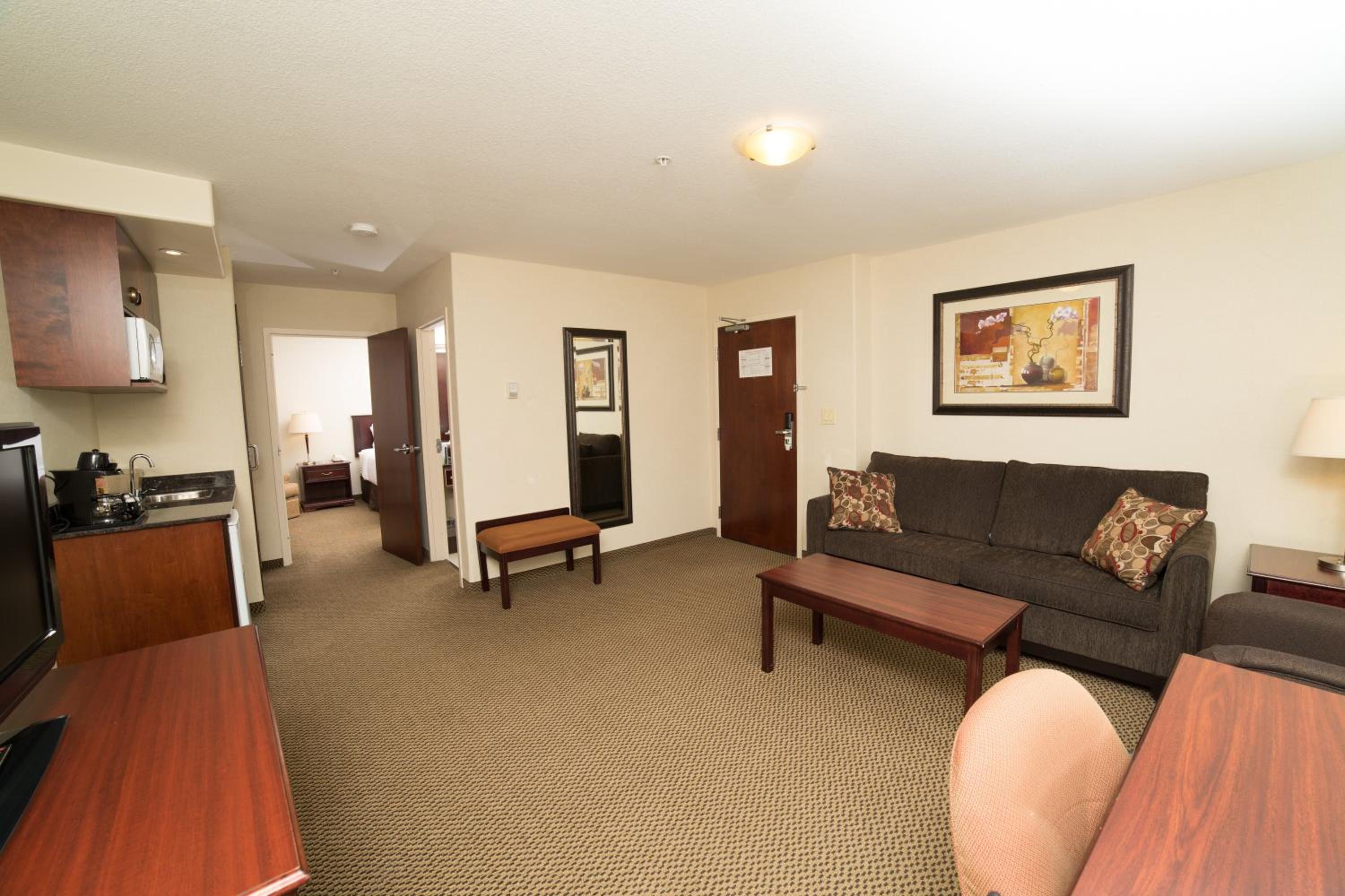 One-Bedroom King Suite - Photo 1