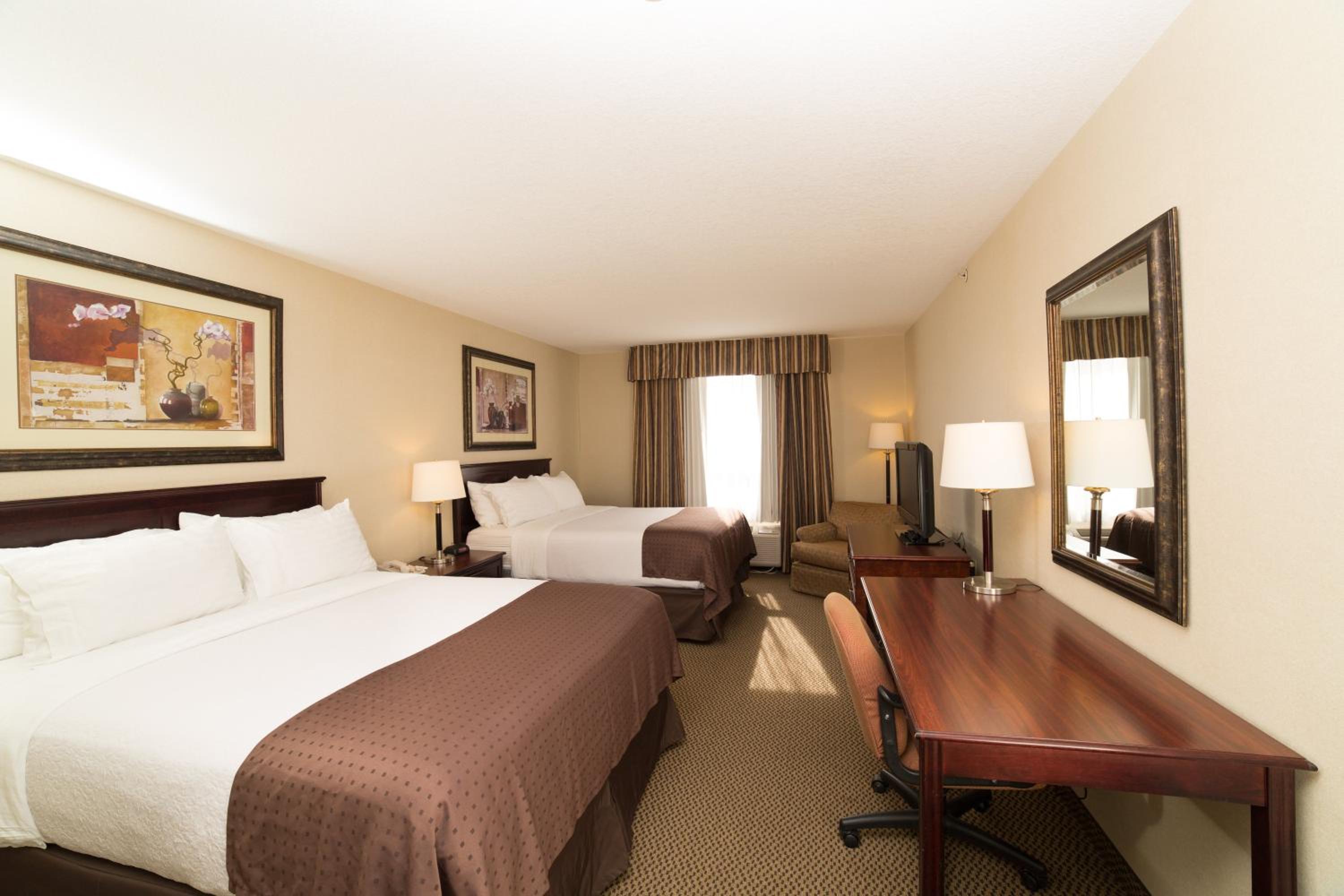 Standard Queen Room with Two Queen Beds - Photo 1