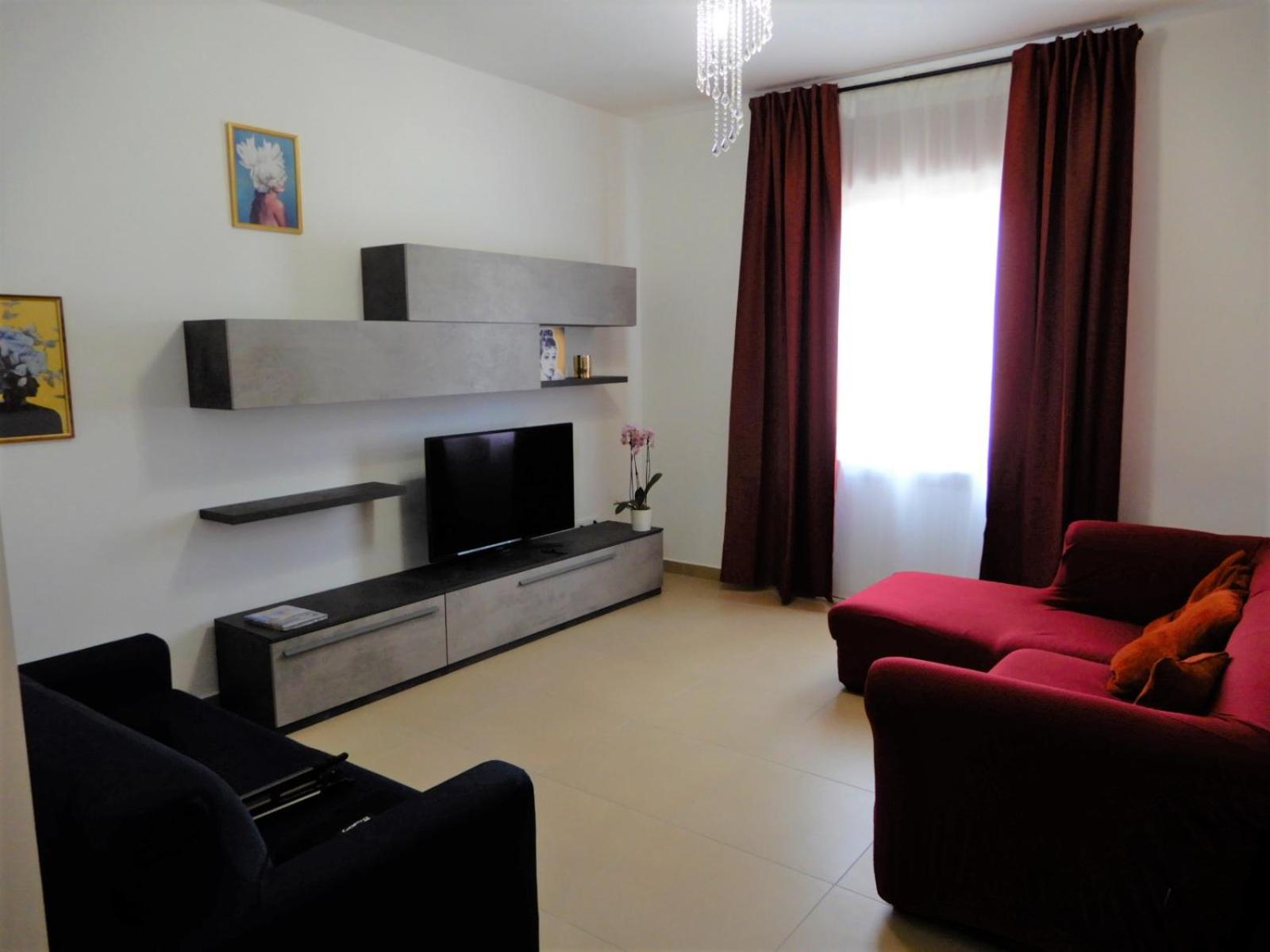 Double Room with Private Bathroom - Photo 2
