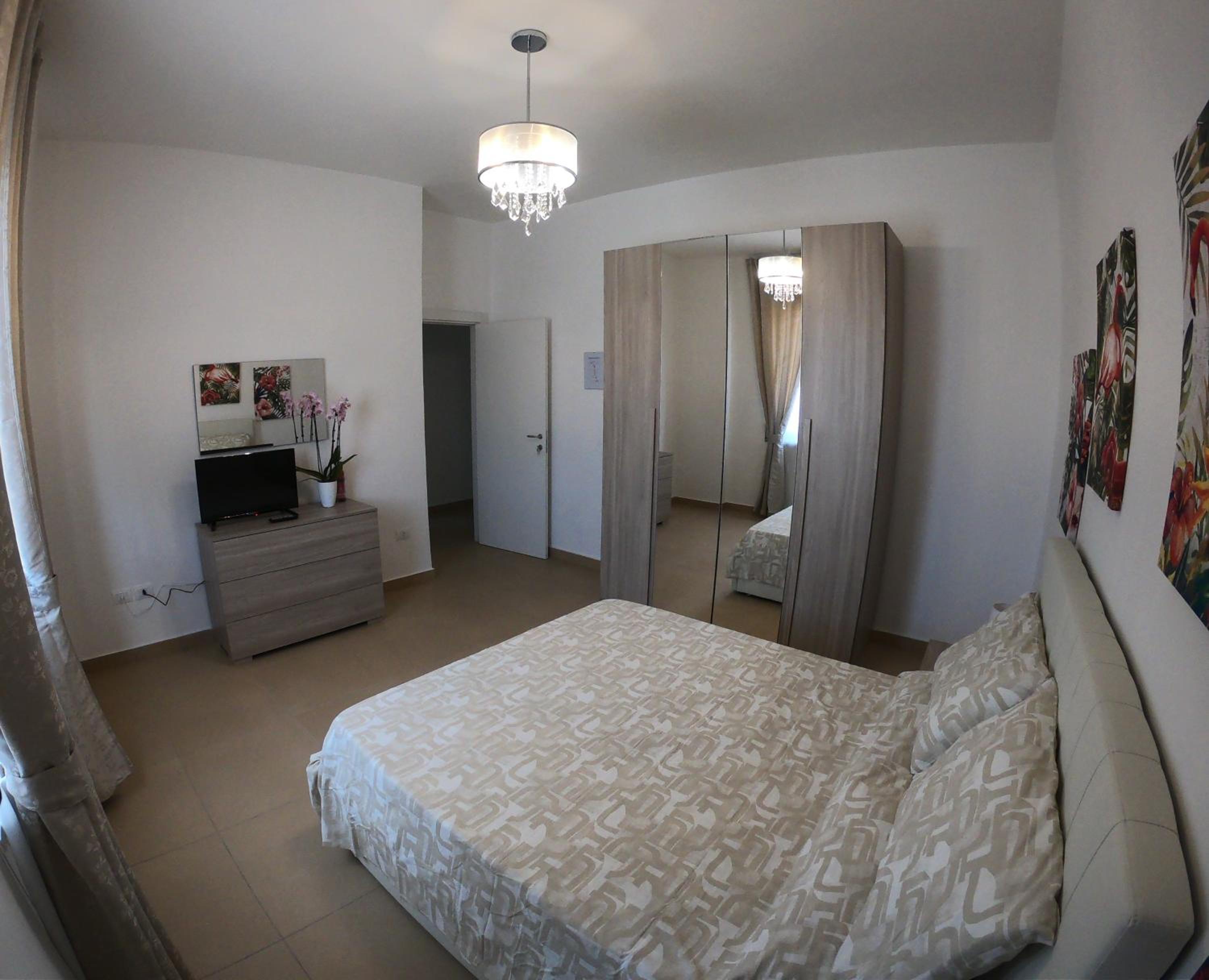 Double Room with Private Bathroom - Photo 20