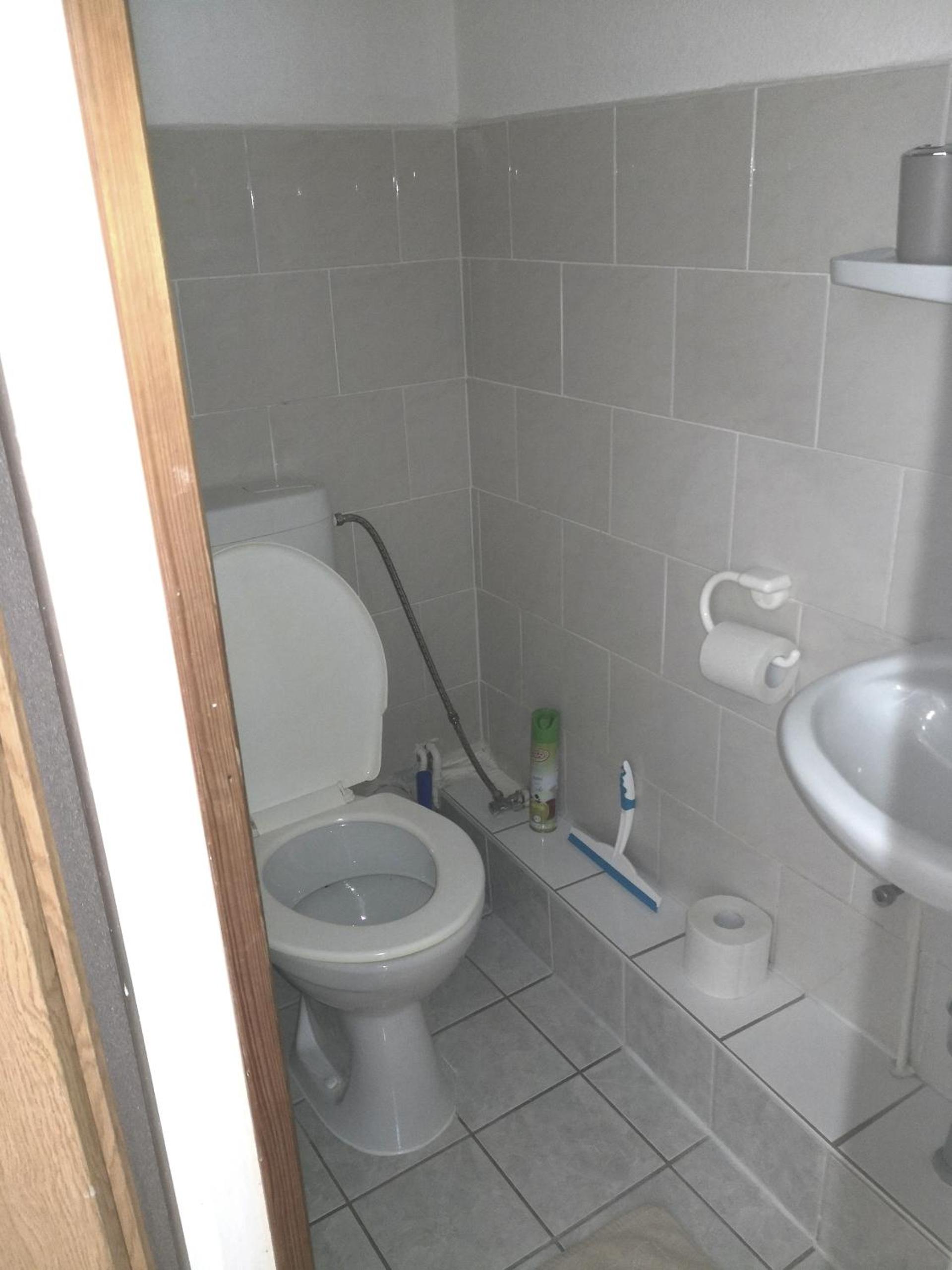 Family Room with Shower - Photo 16