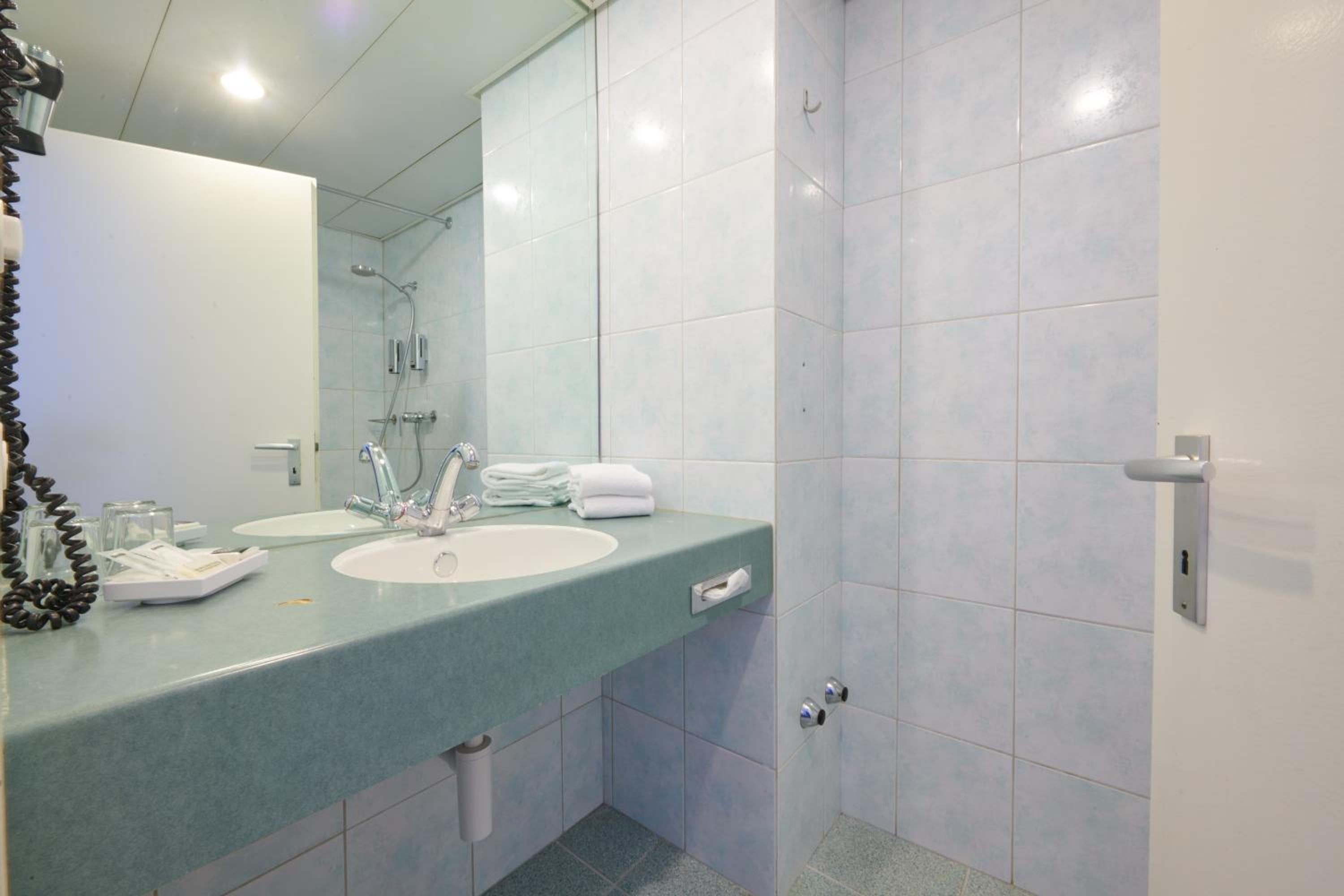 Double Room - Photo 6