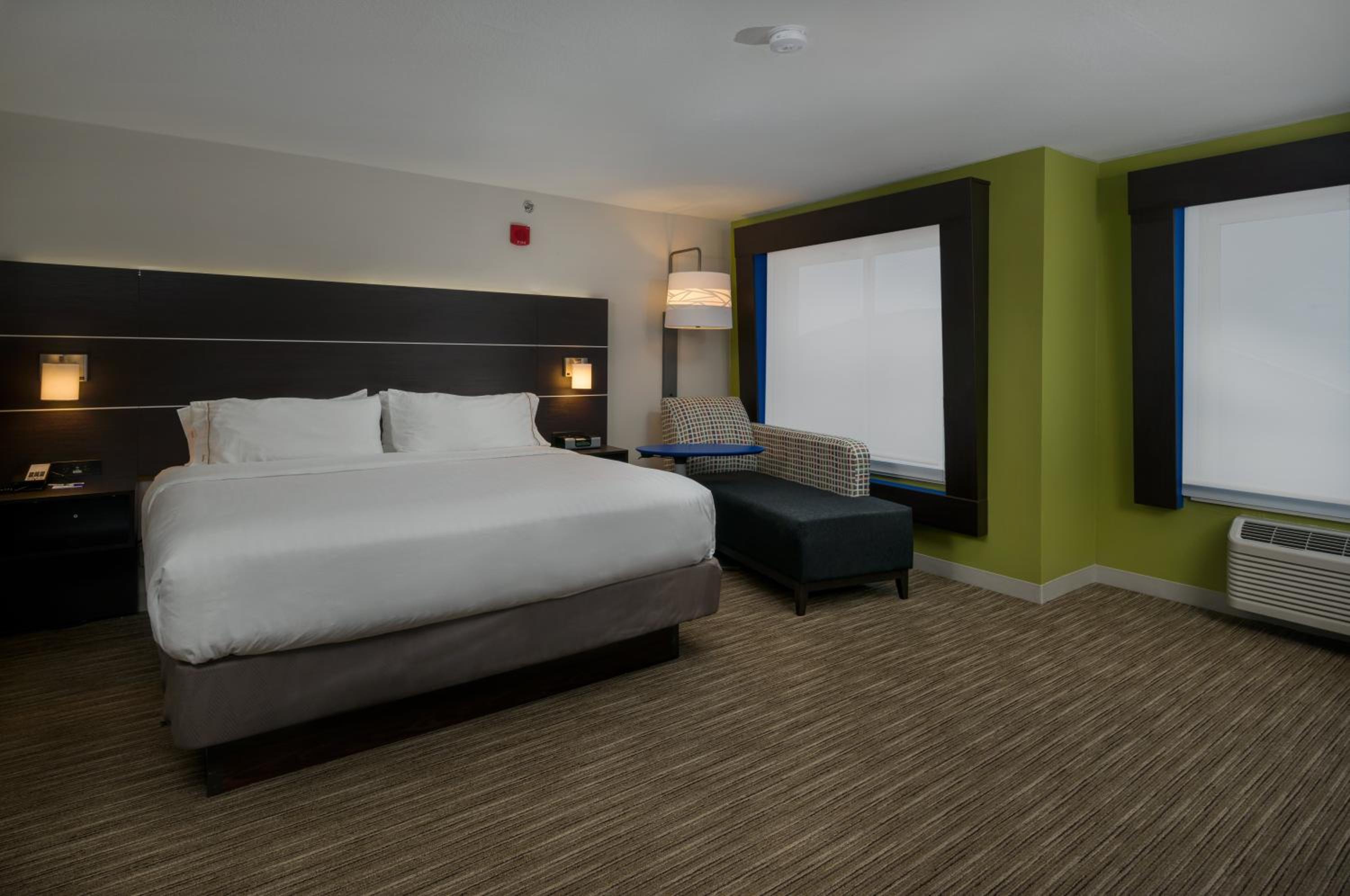 King Suite - Photo 1