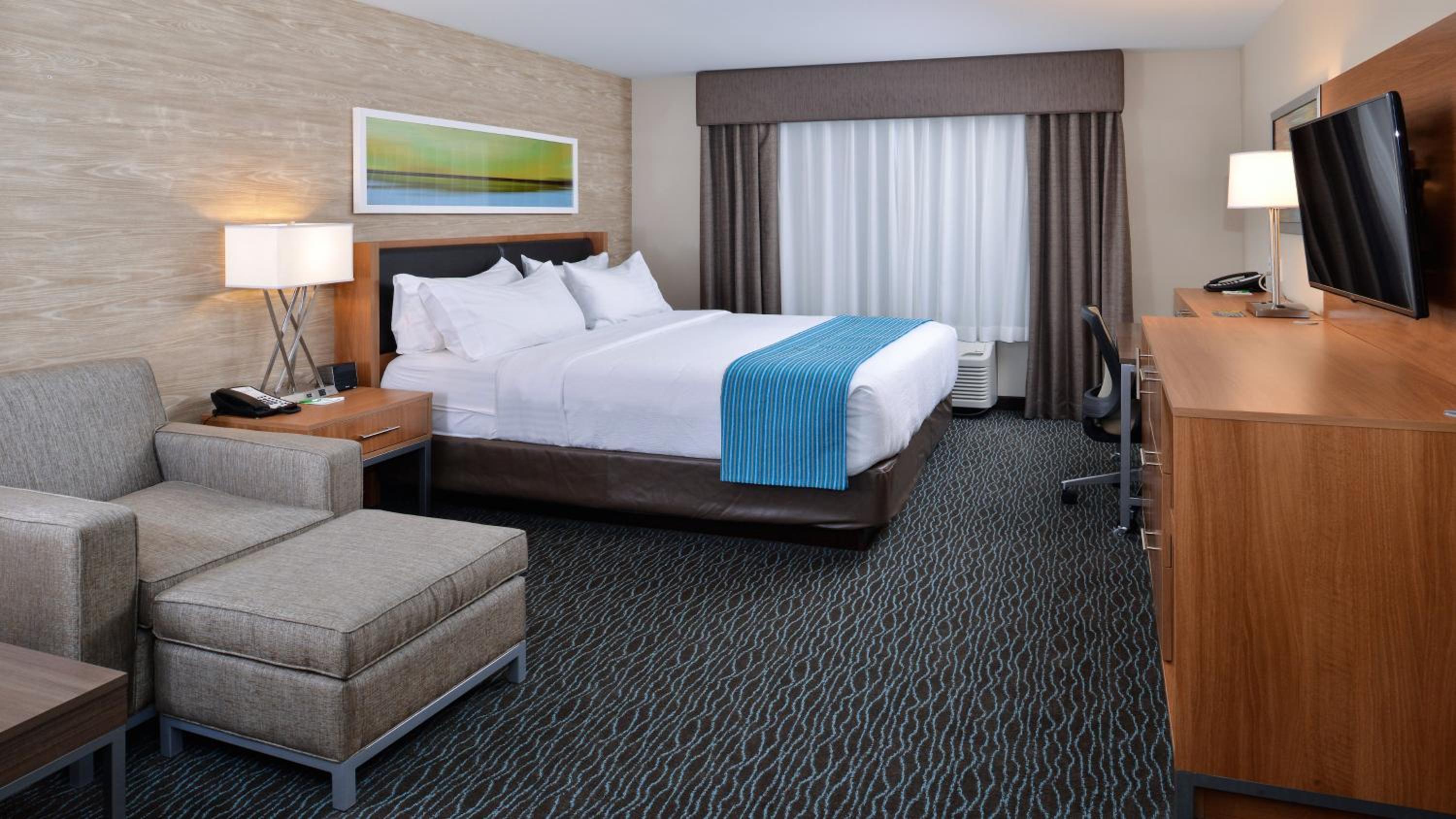 Standard King Room photo 3