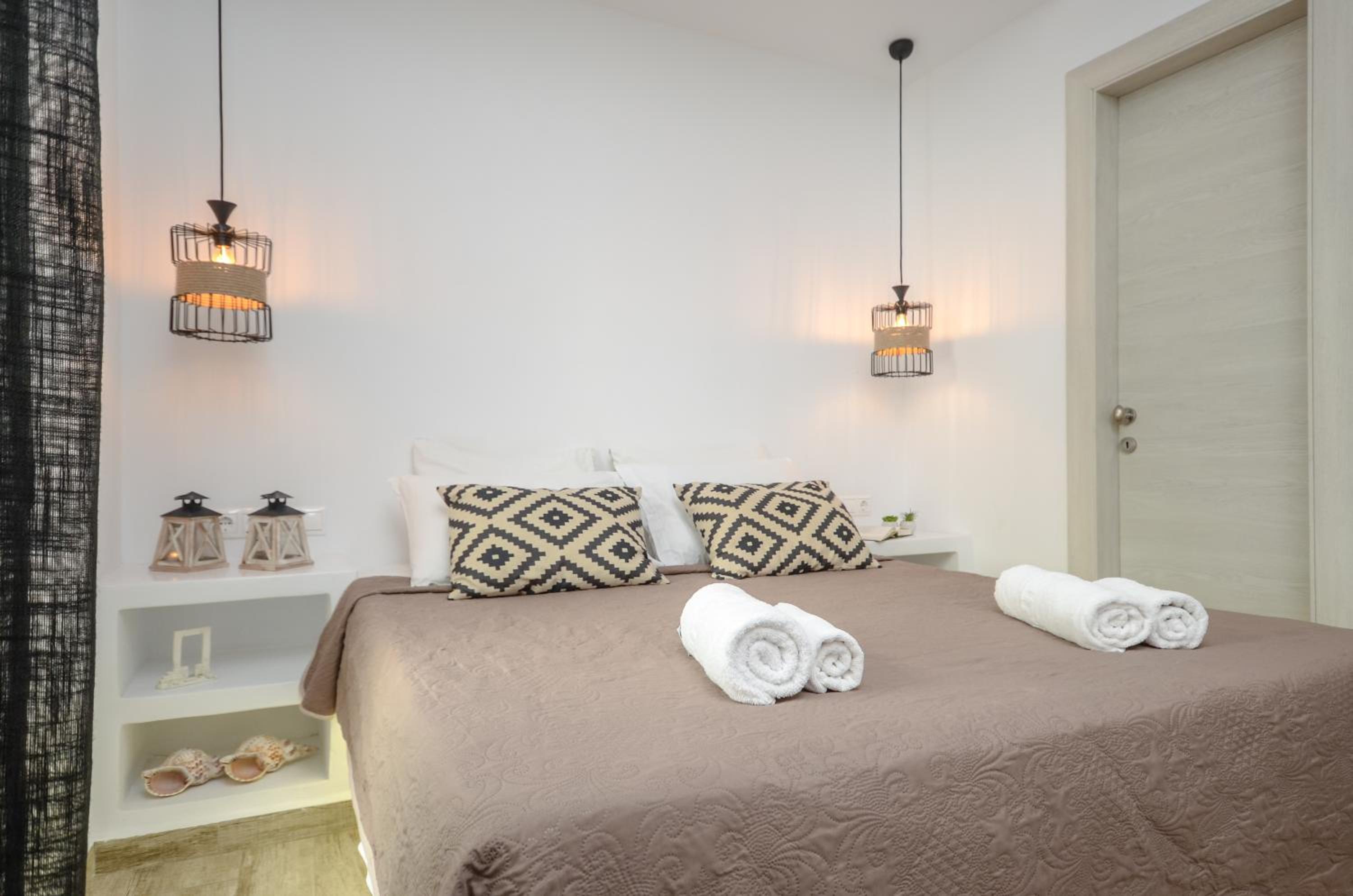 Double Room - Photo 10