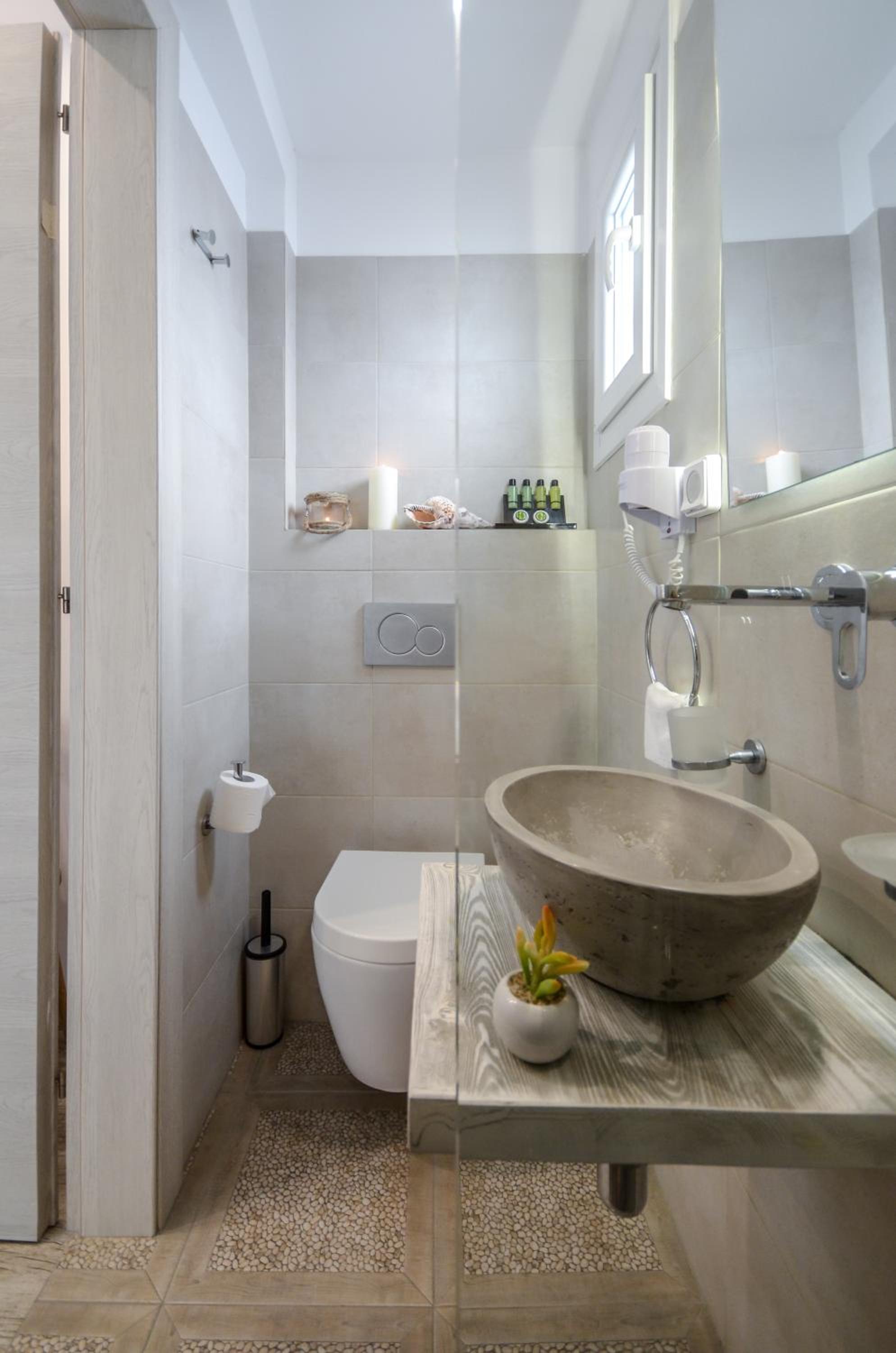 Double Room - Photo 13