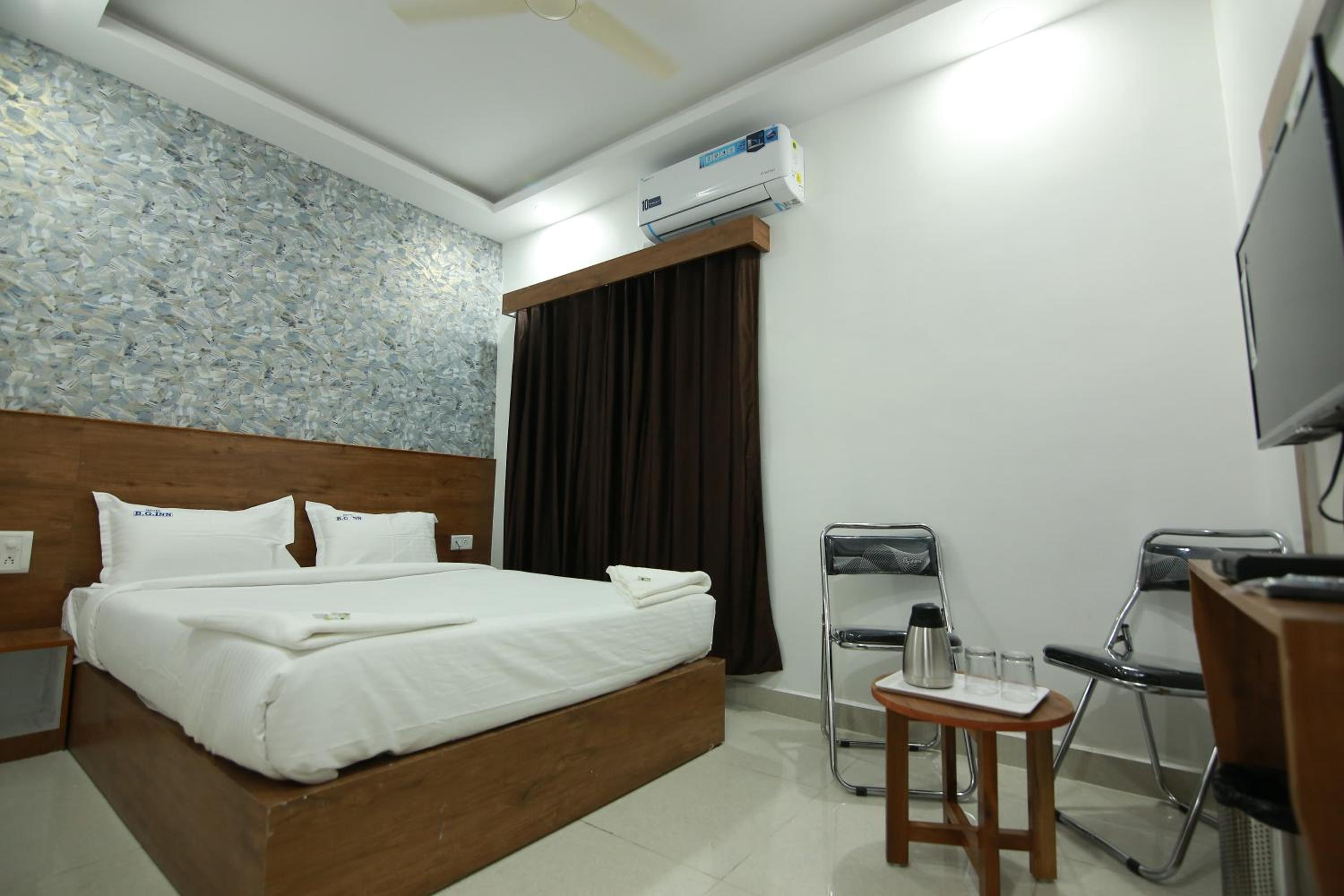 Deluxe Room - Photo 24