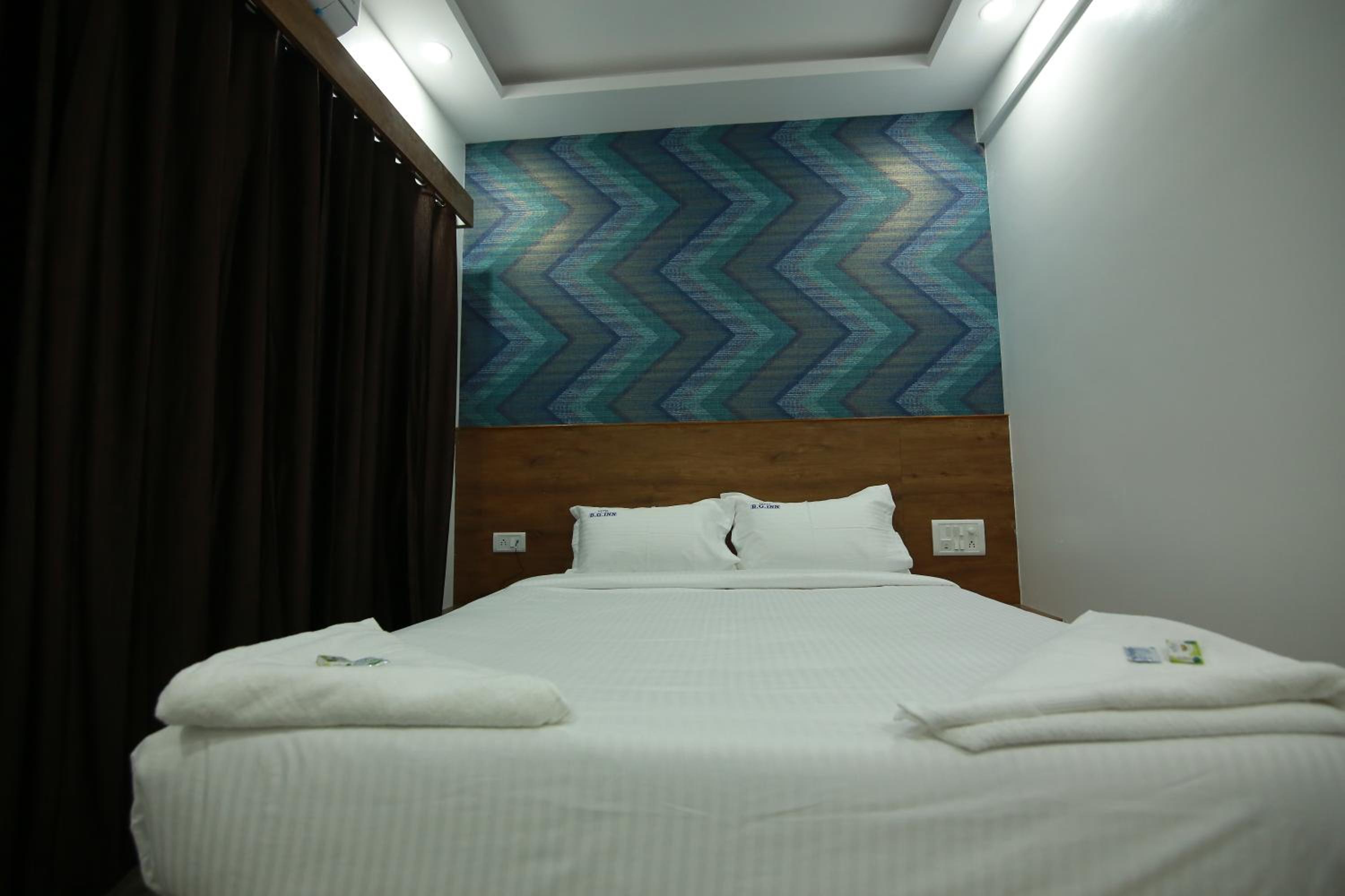 Deluxe Room - Photo 6
