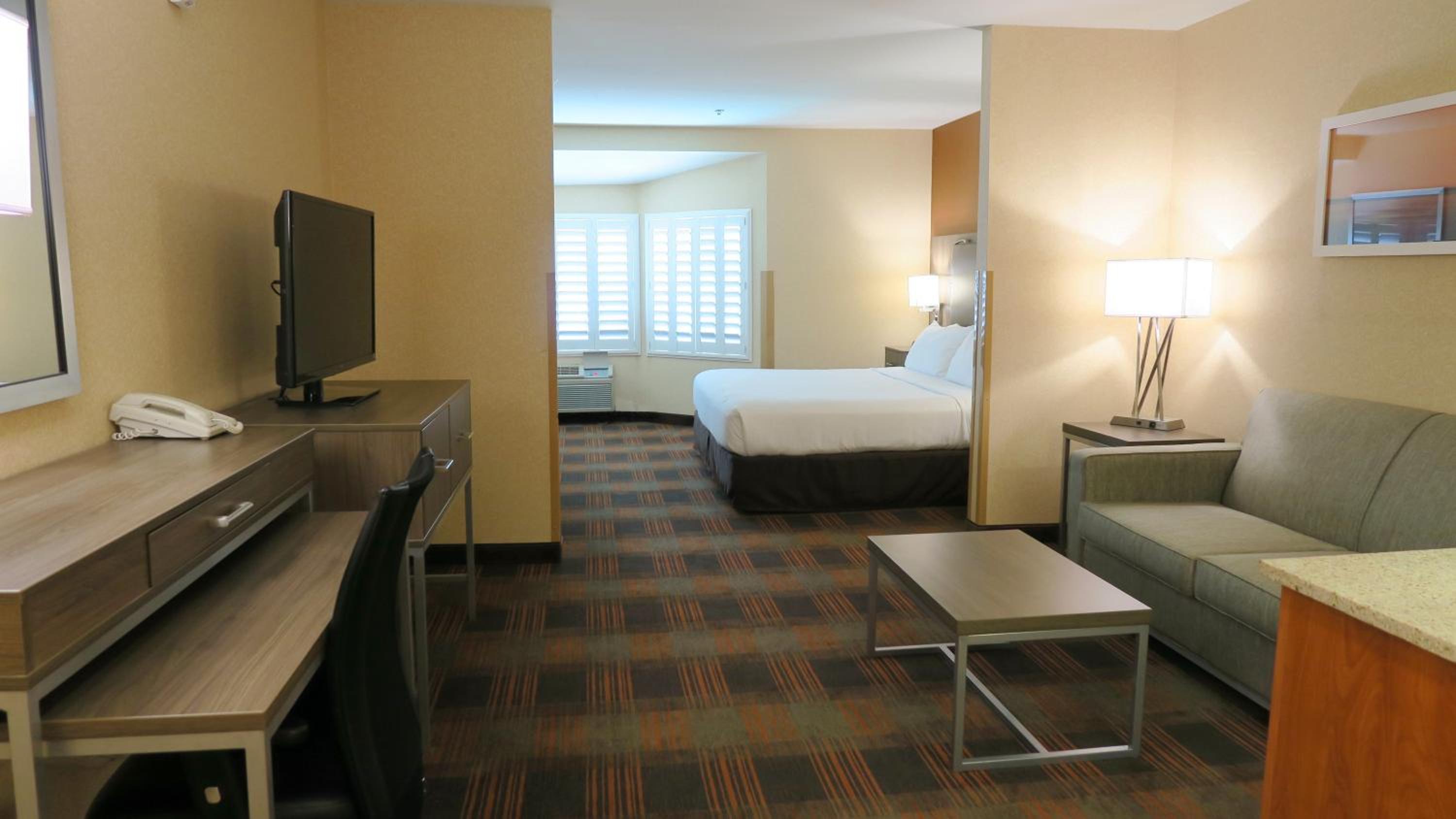 King Suite - Photo 5