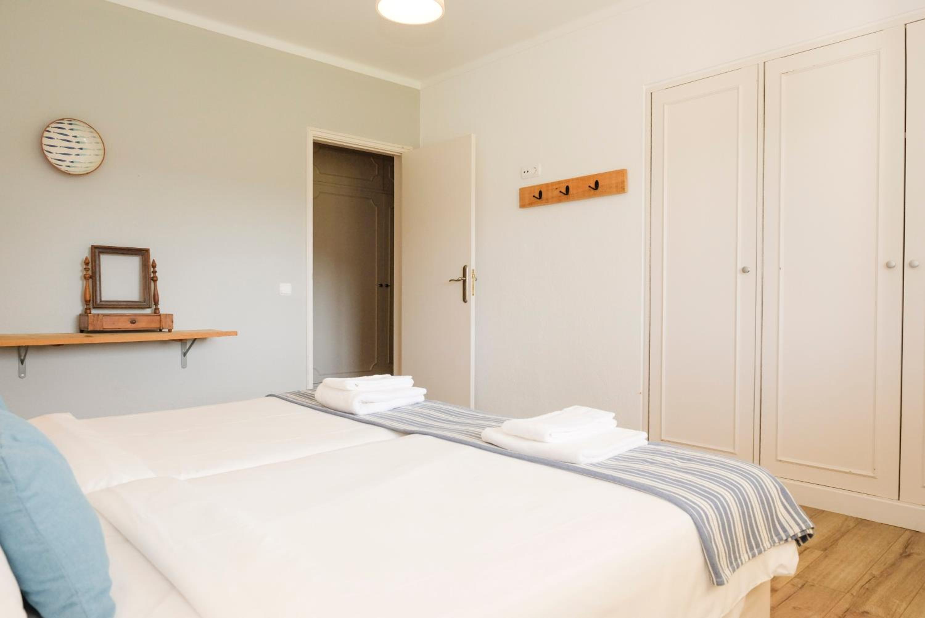 Three-Bedroom Apartment - Photo 16