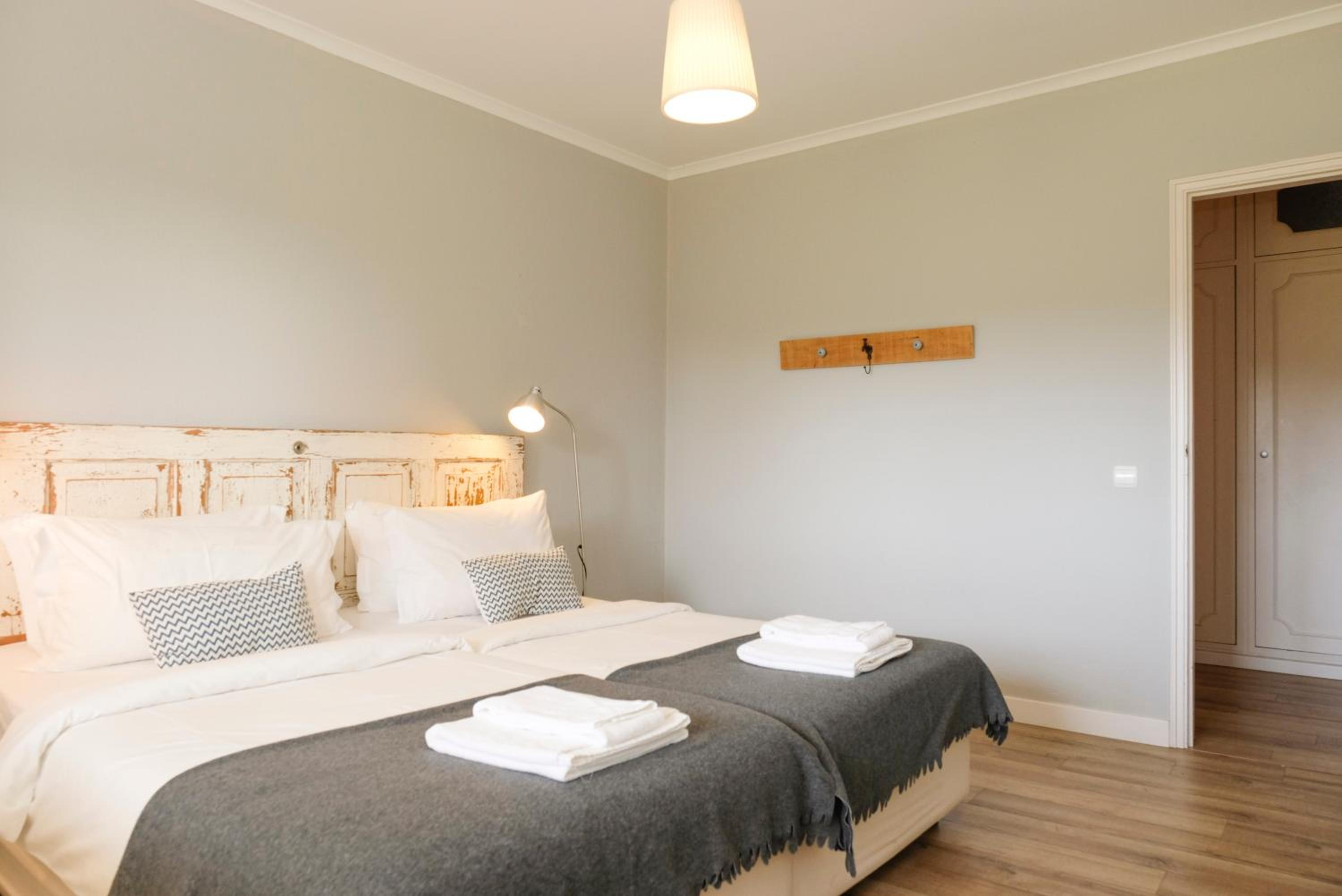 Three-Bedroom Apartment - Photo 19