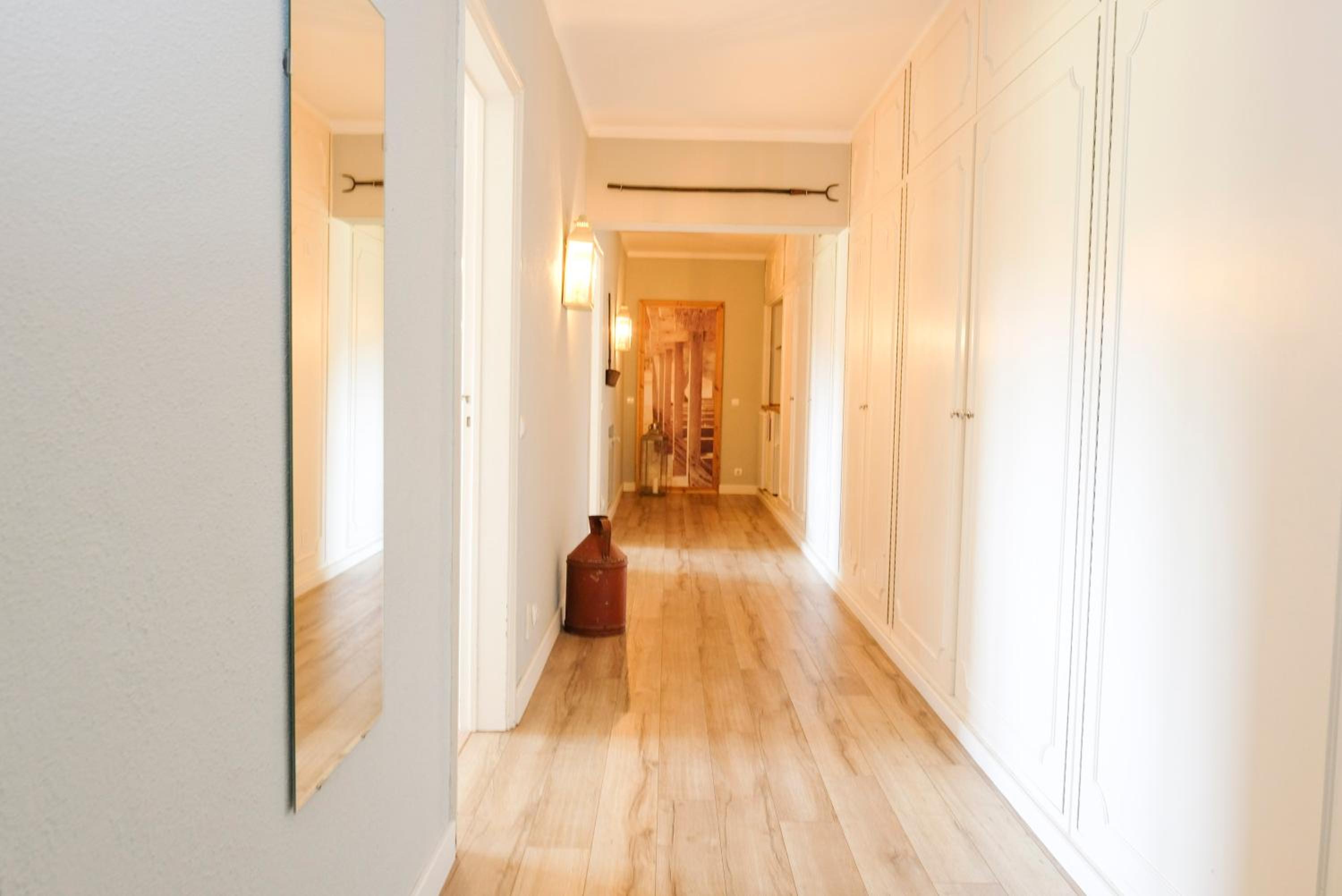 Three-Bedroom Apartment - Photo 8