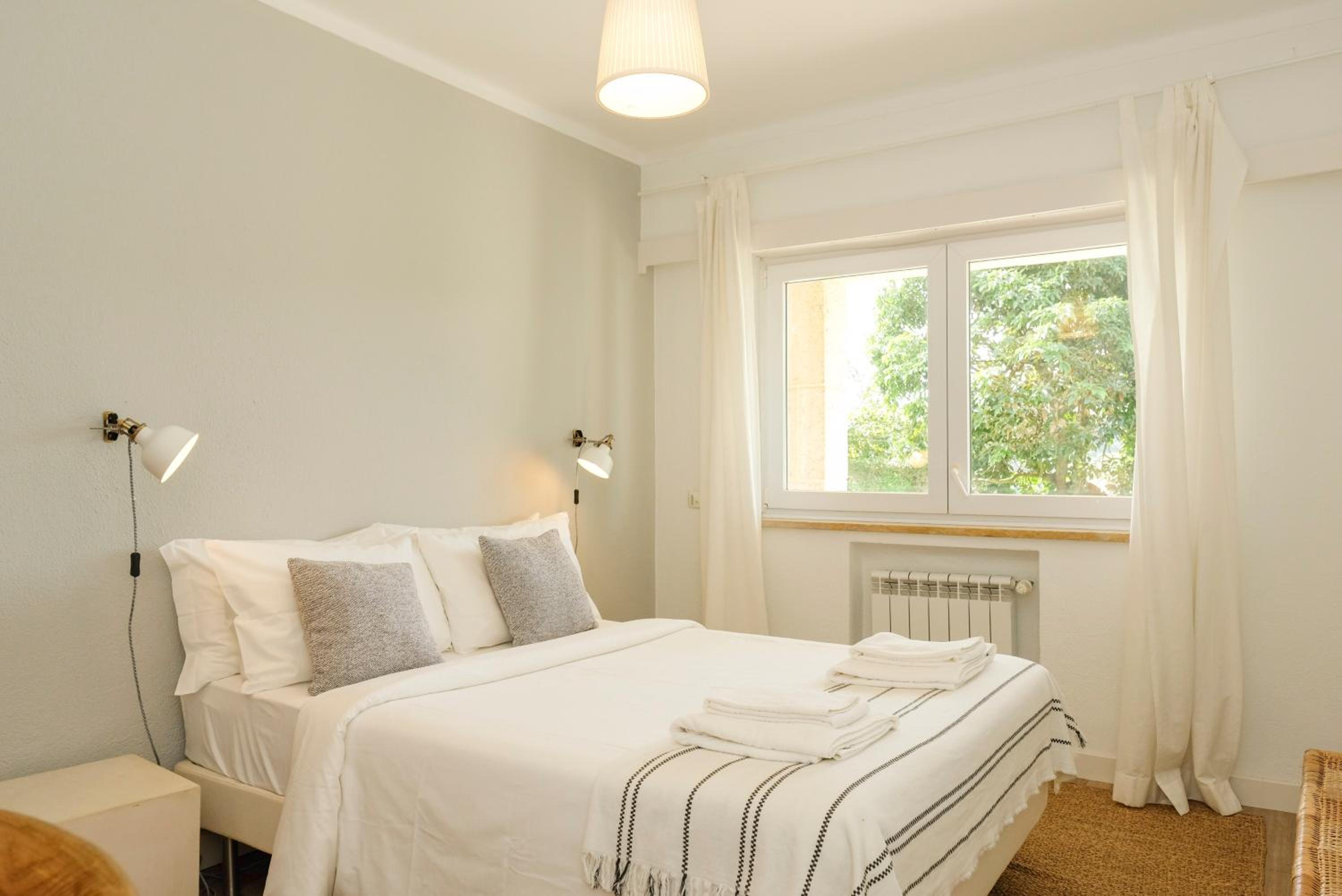 Three-Bedroom Apartment - Photo 3