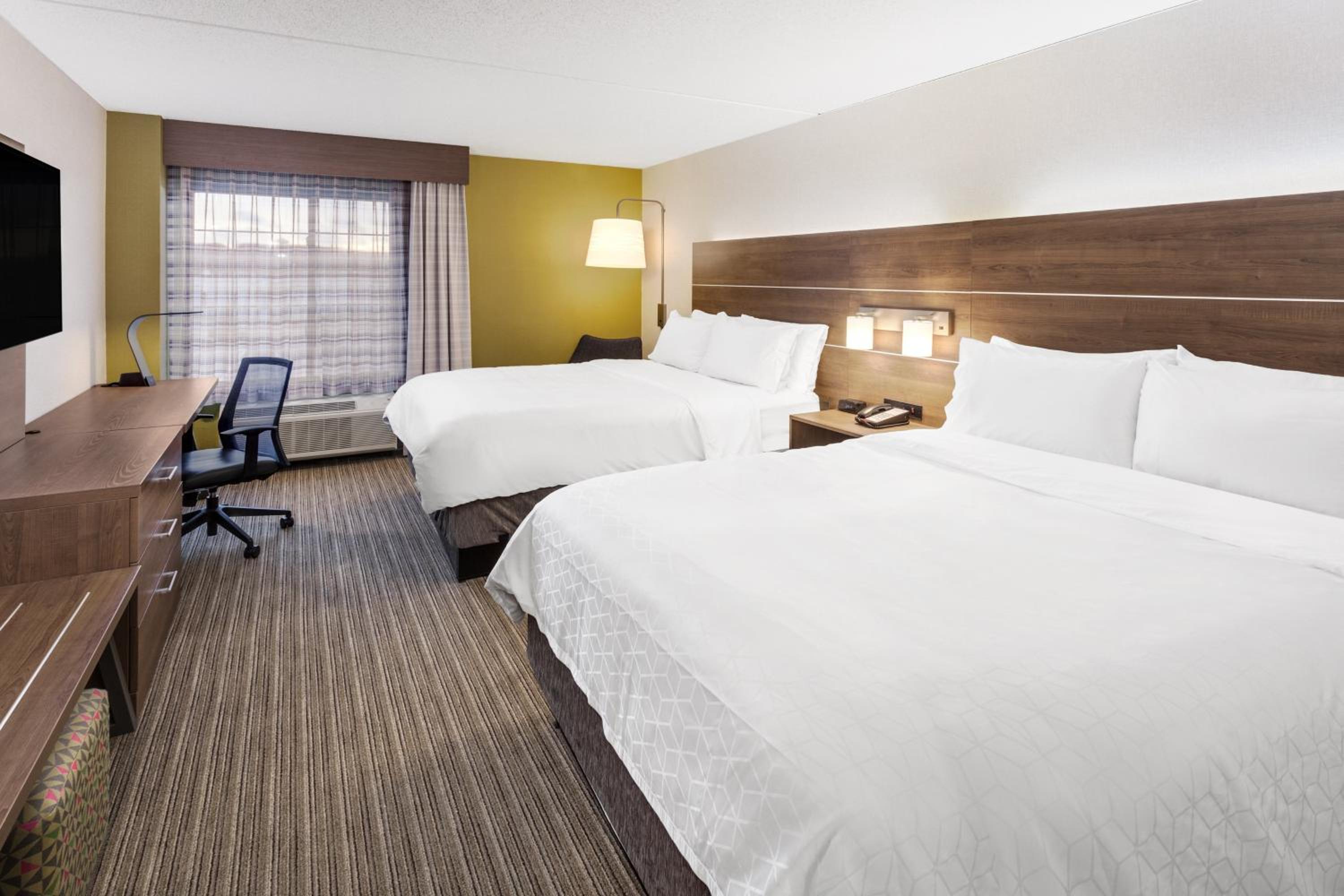 Standard Queen Room with Two Queen Beds - Photo 1