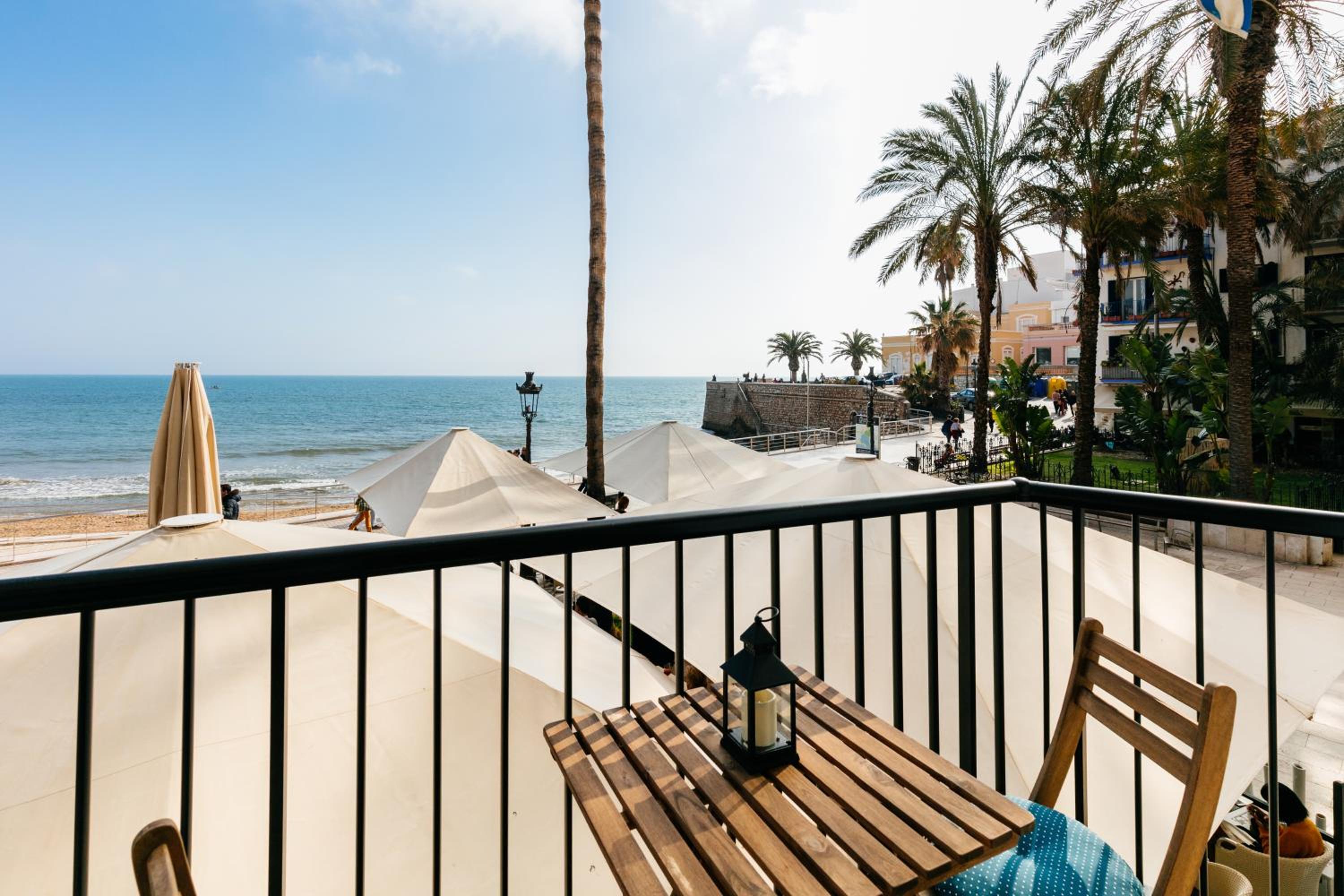 Apartment with Sea View - Photo 14