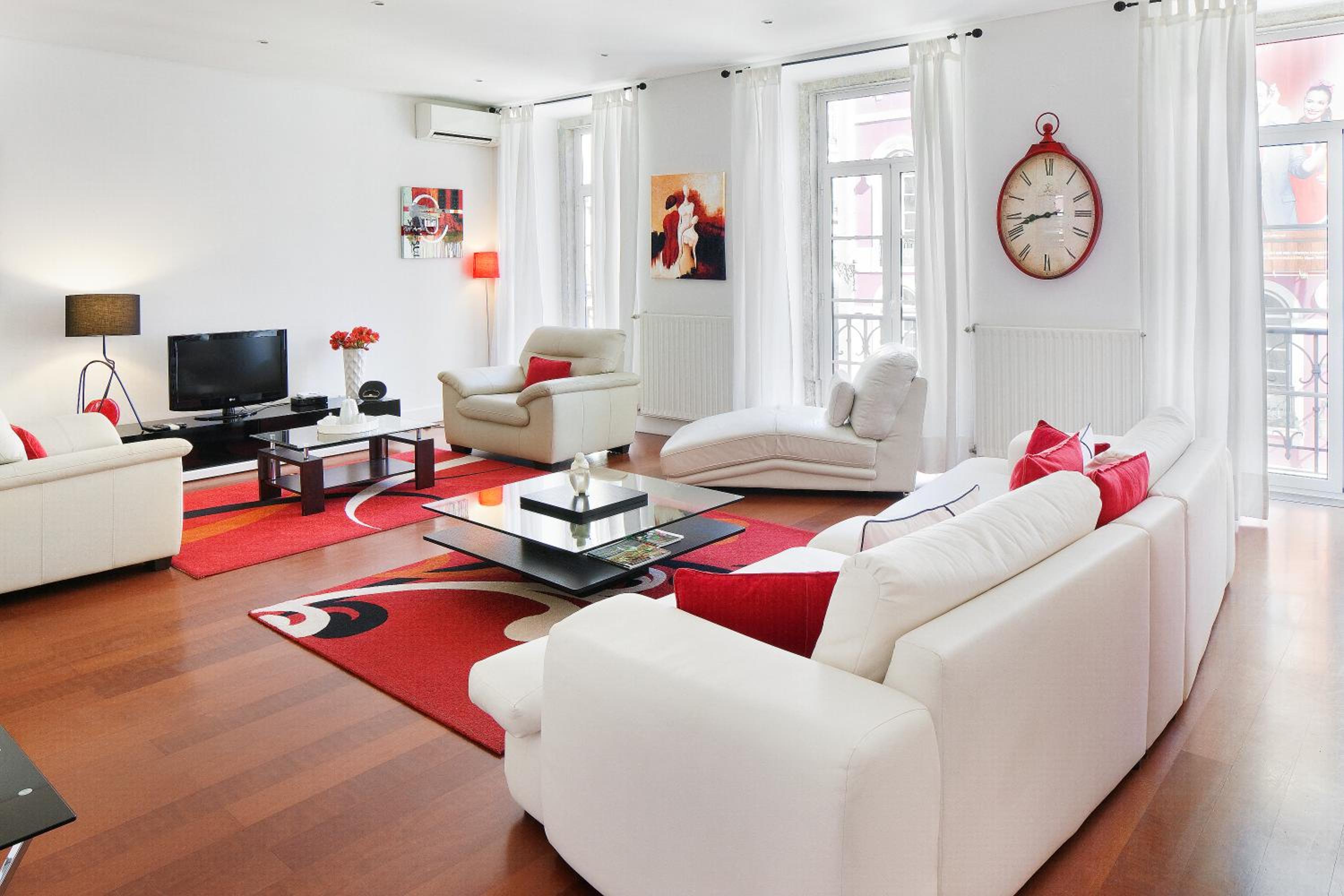 Superior Three-Bedroom Apartment photo 1
