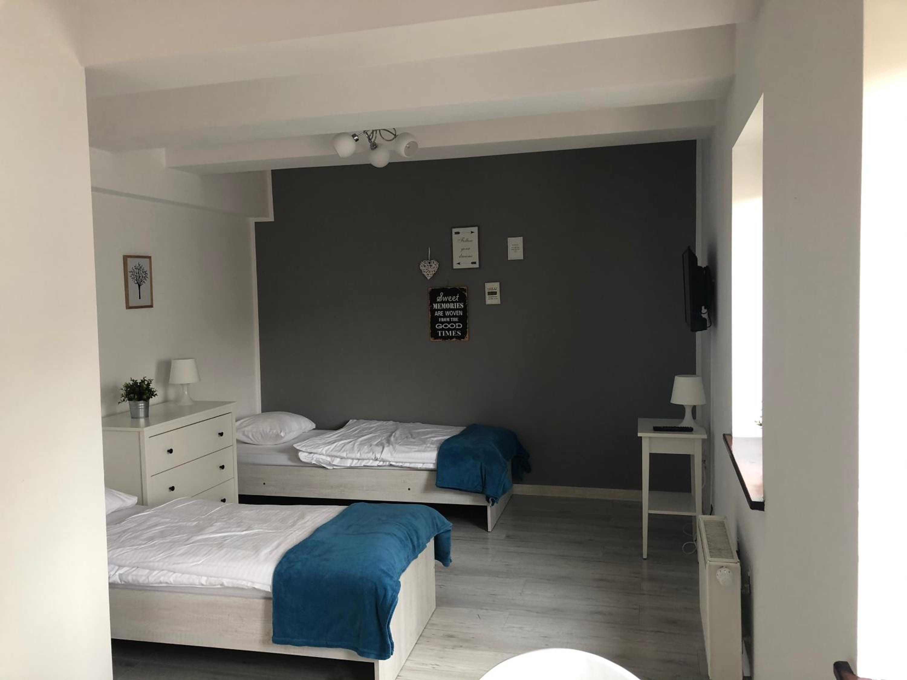 Twin Room - Photo 1
