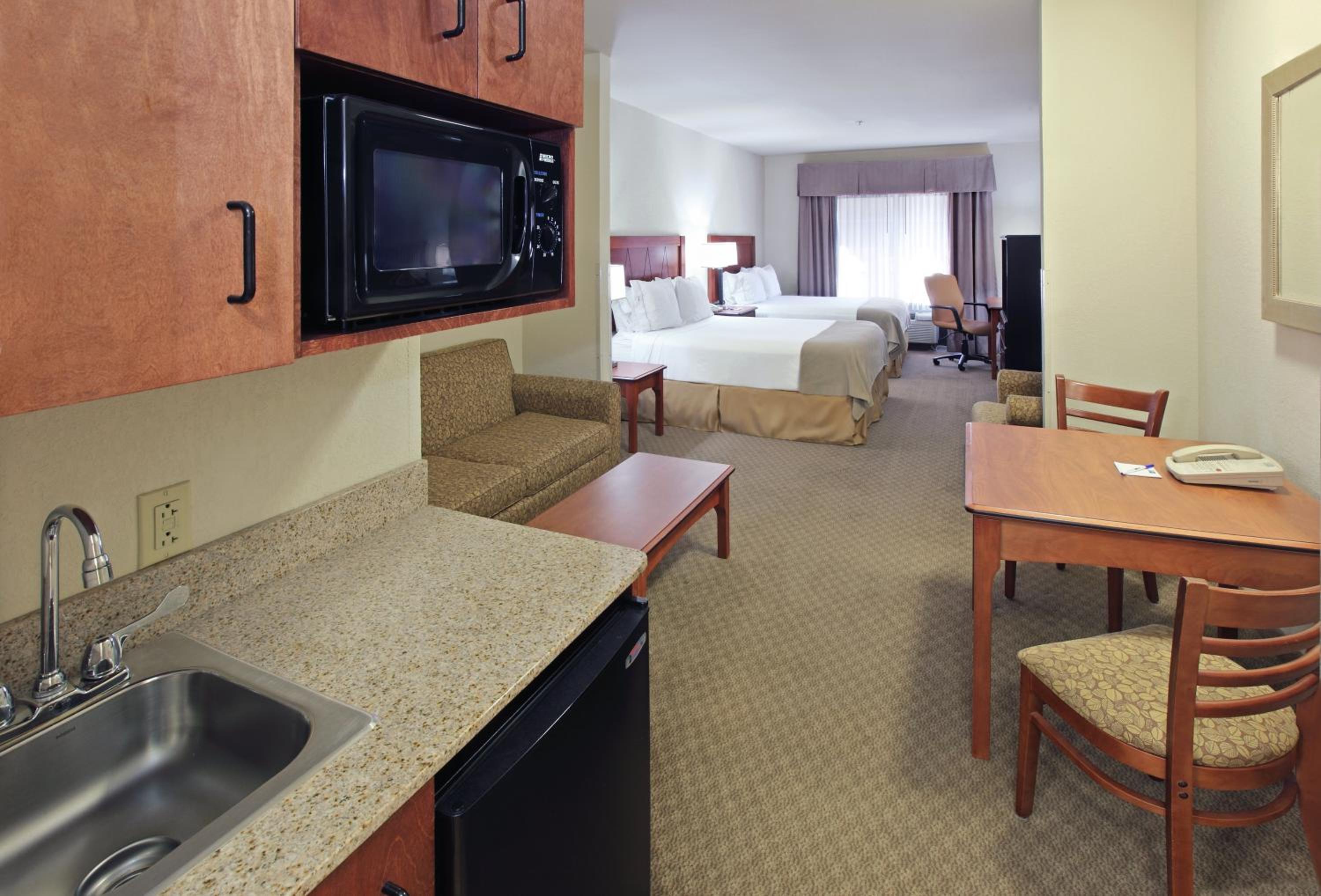 King Suite - Photo 1