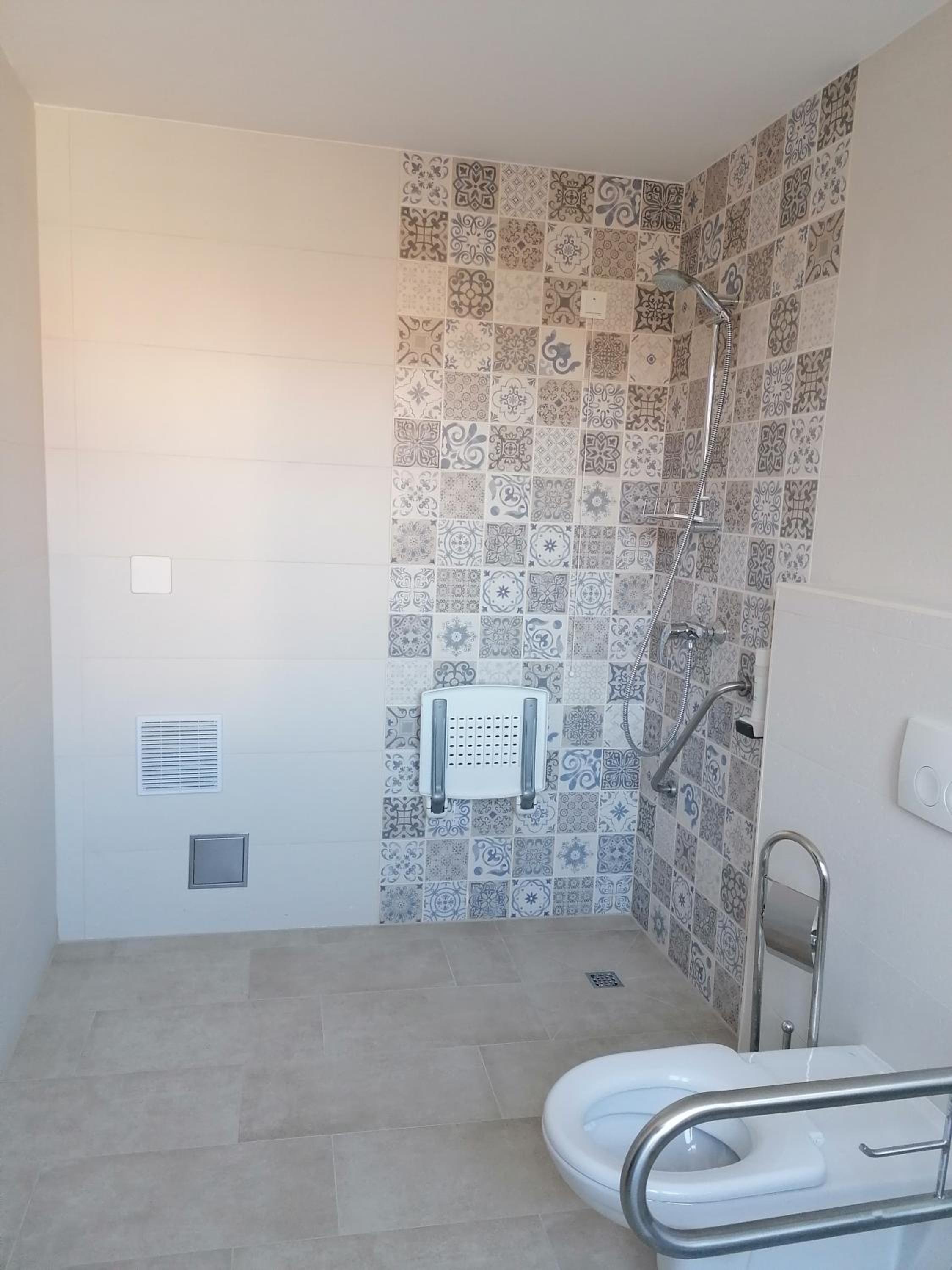 Double Room - Disability Access photo 2