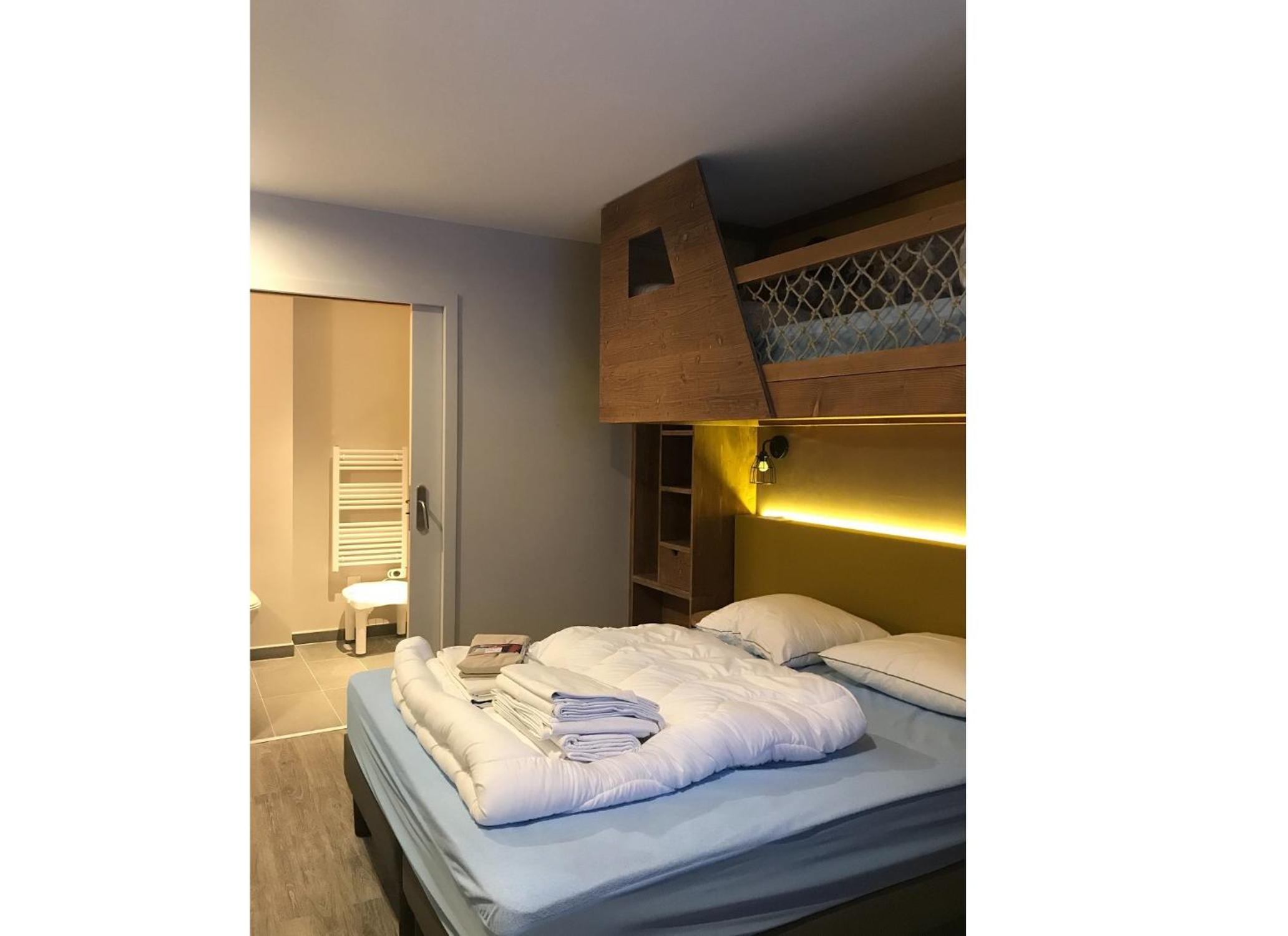 Prestige Two-Bedroom Apartment (5 People) photo 2