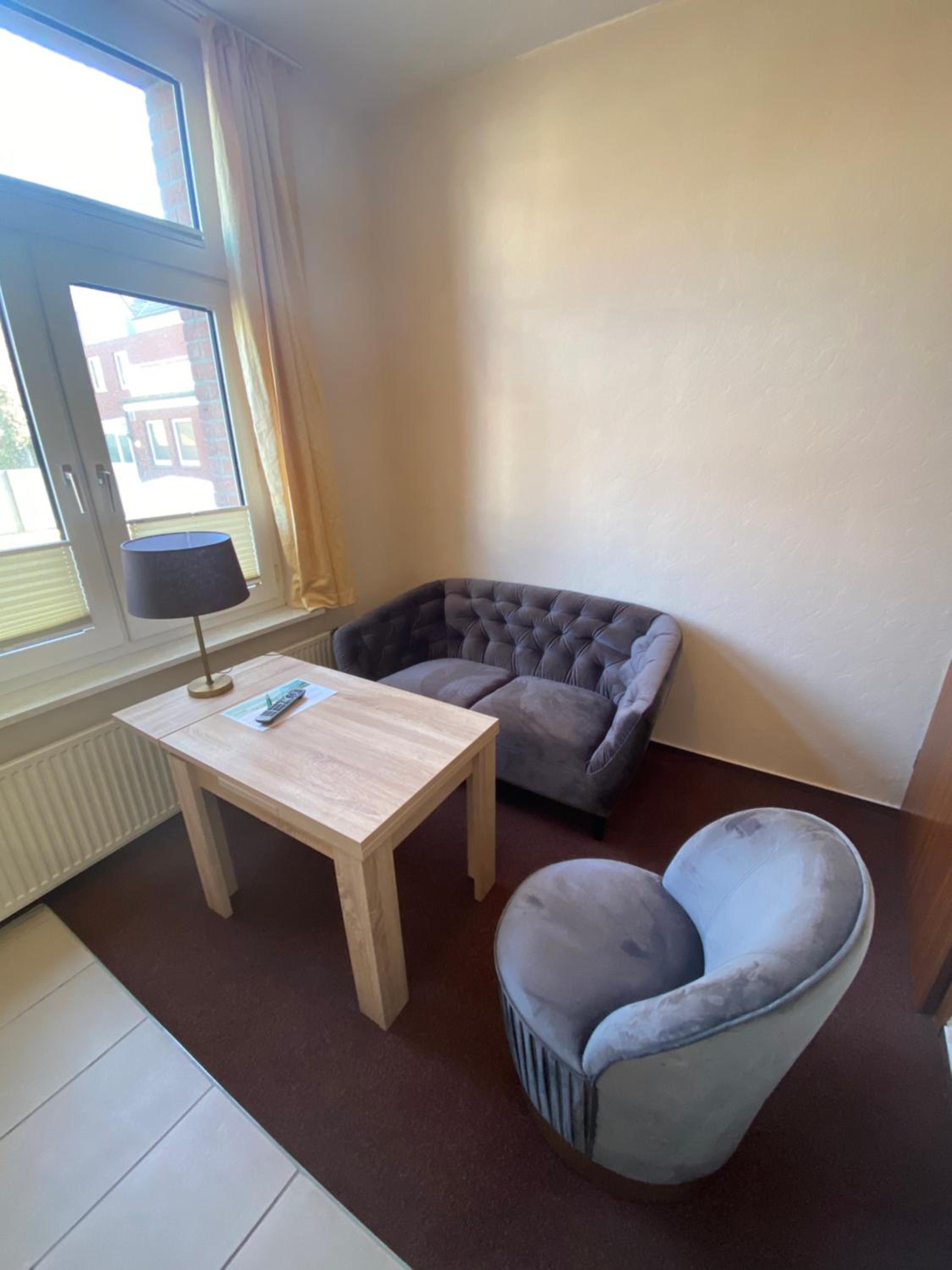 One-Bedroom Apartment photo 2