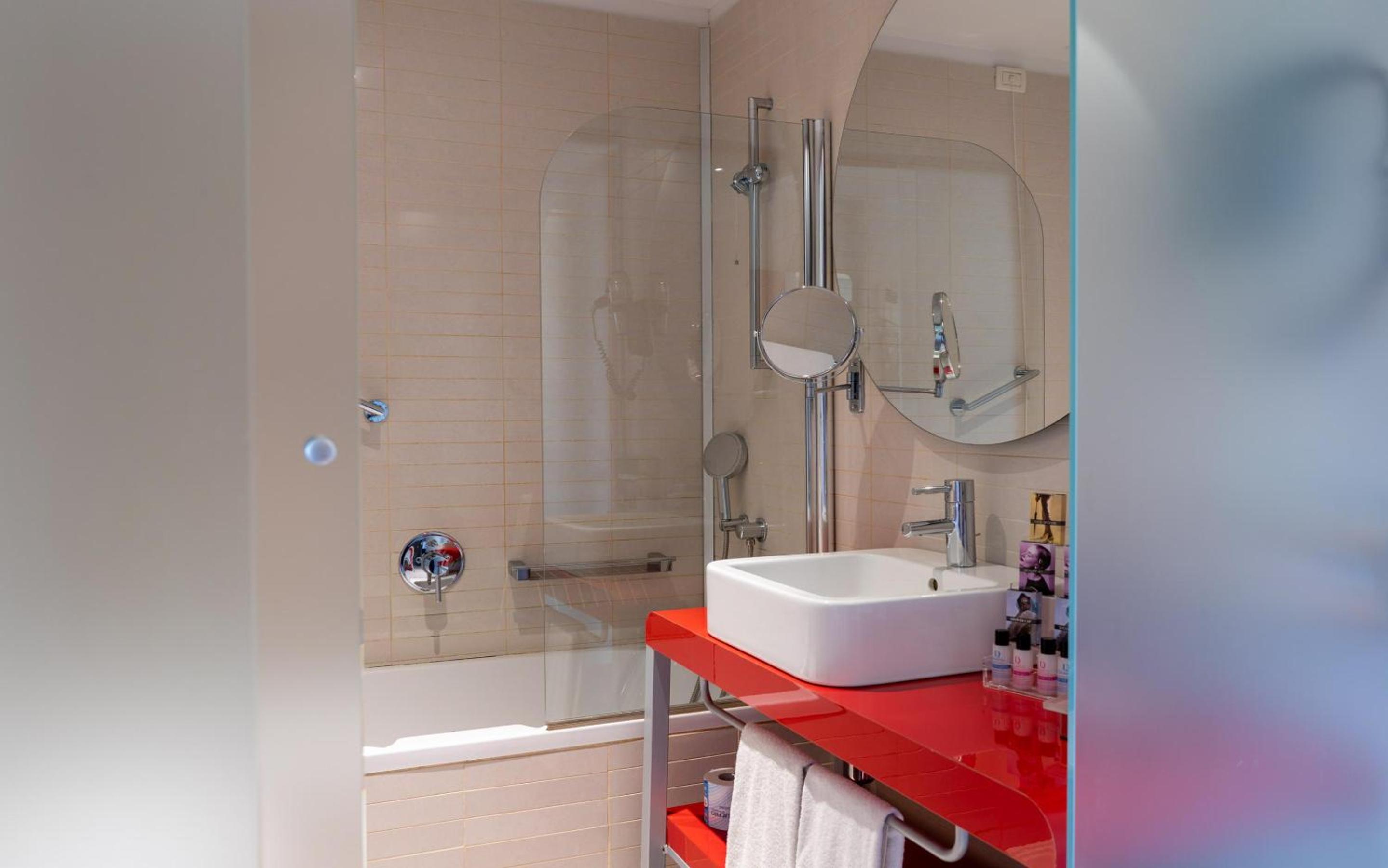 Classic Double Room with Internal View - Photo 4