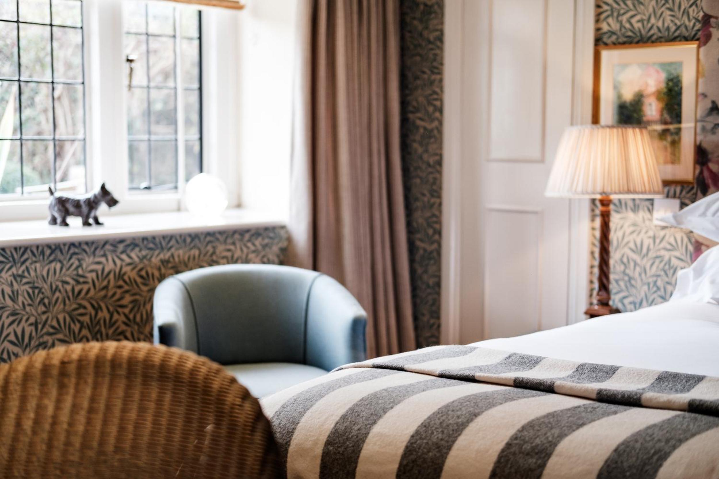 Standard Double Room with Garden View - Photo 7