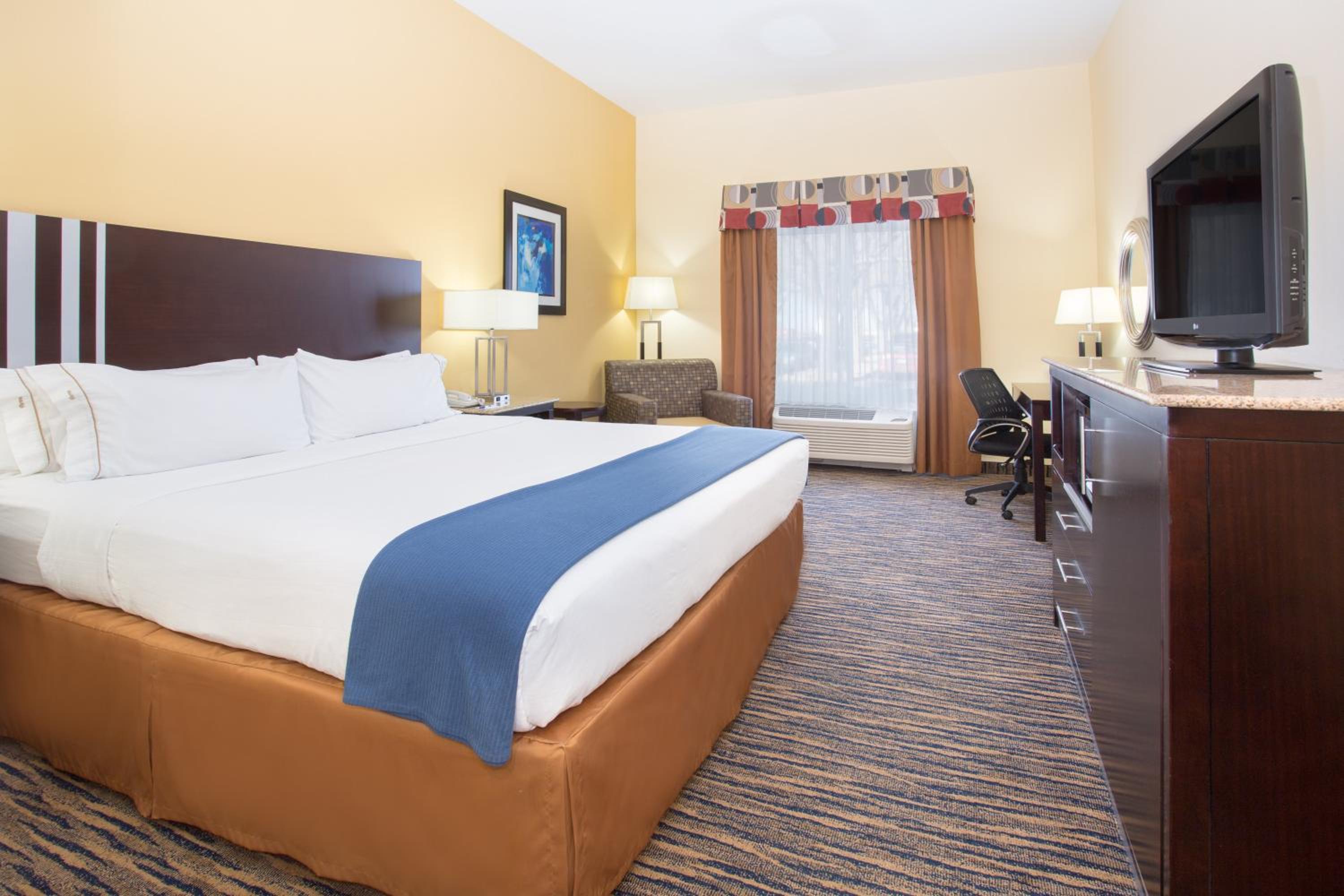 Standard King Room - Photo 1