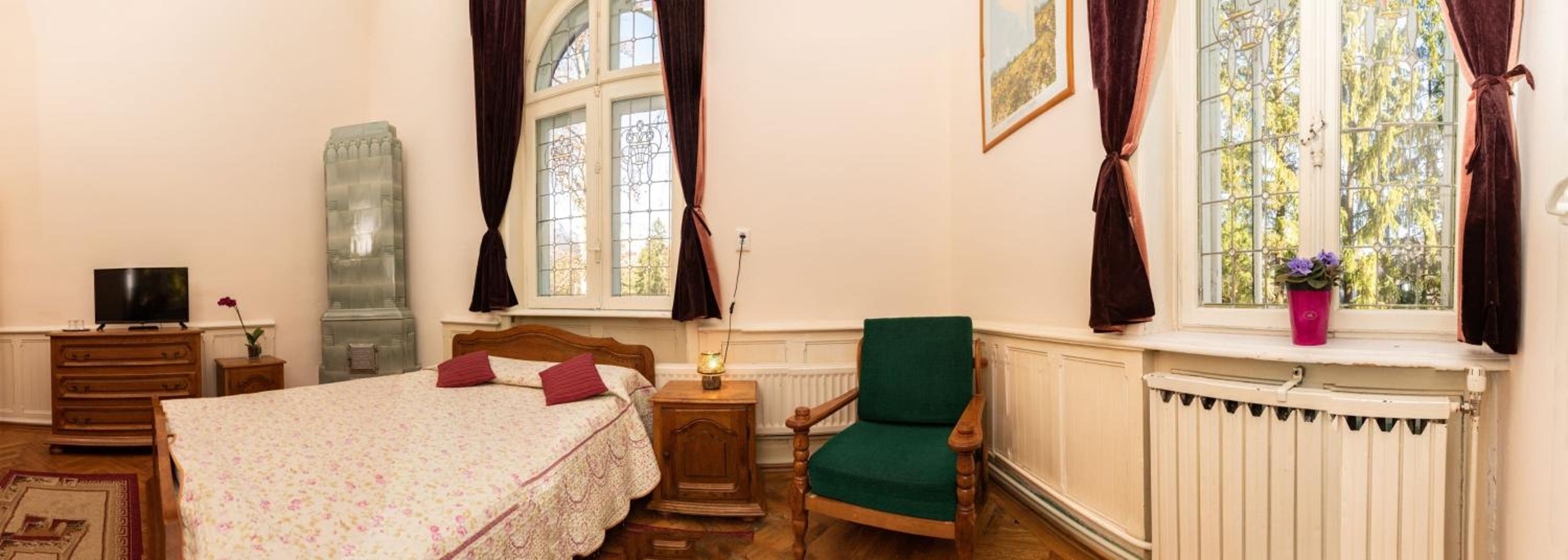 Double Room - Photo 12