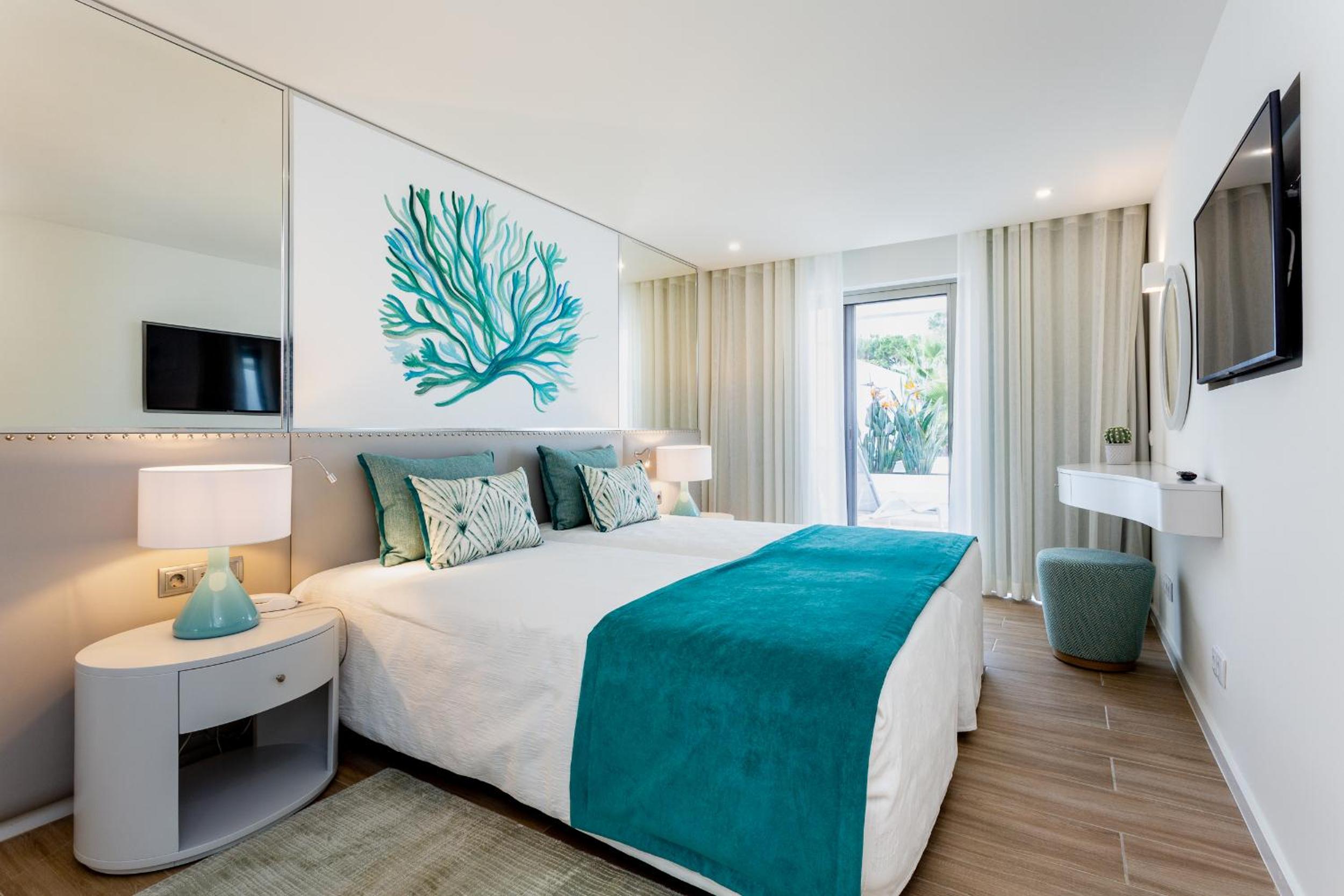 One-Bedroom Apartment Garden View