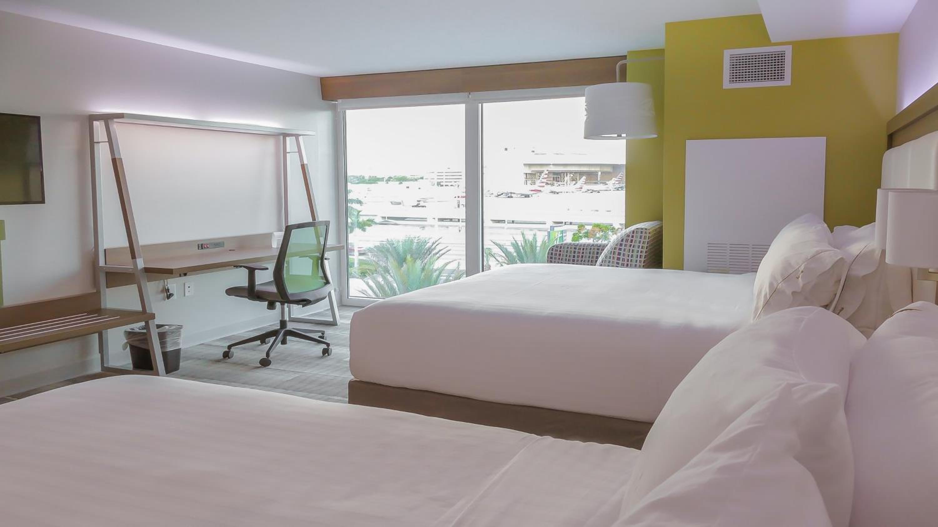 Standard Queen Room with Two Queen Beds - Communications Accessible