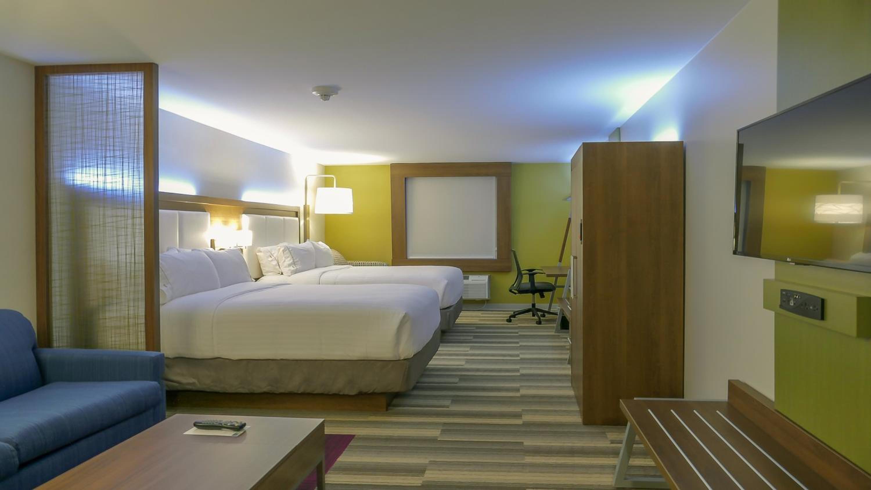 Queen Suite with Sofa Bed